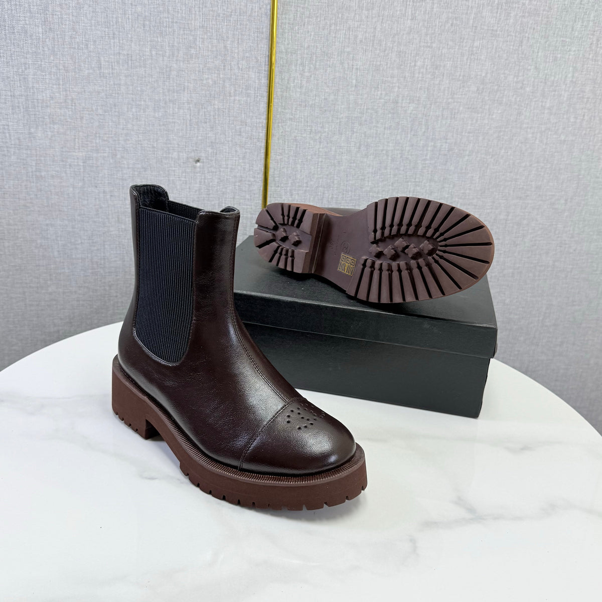 Chanel 26s Chelsea Boots Brown Leather 167782