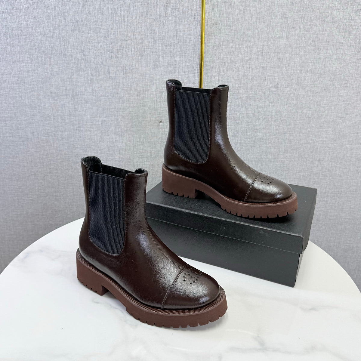 Chanel 26s Chelsea Boots Brown Leather 167782