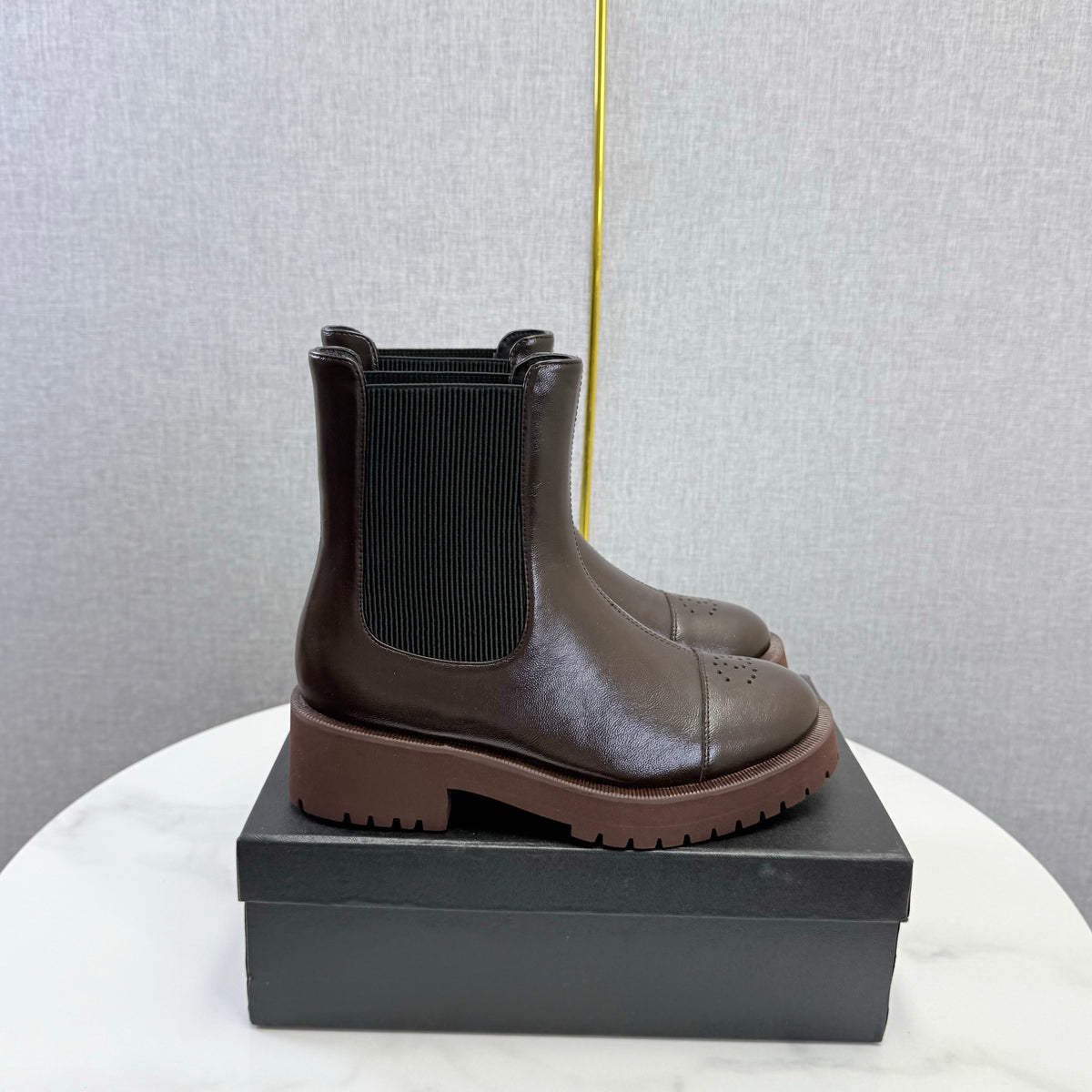 Chanel 26s Chelsea Boots Brown Leather 167782