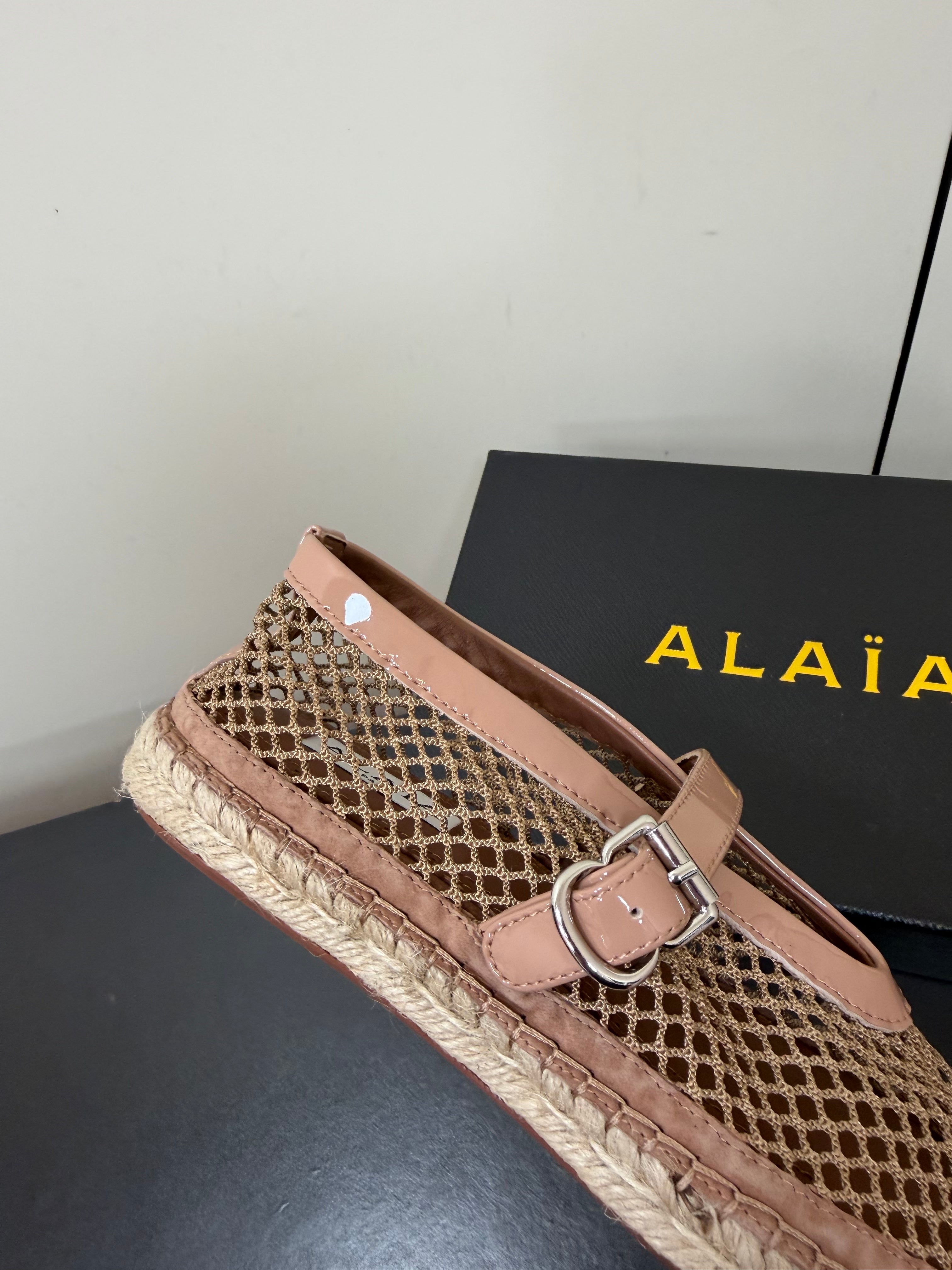 Alaia 26s Espadrilles Light Brown Patent Leather Mesh  984734