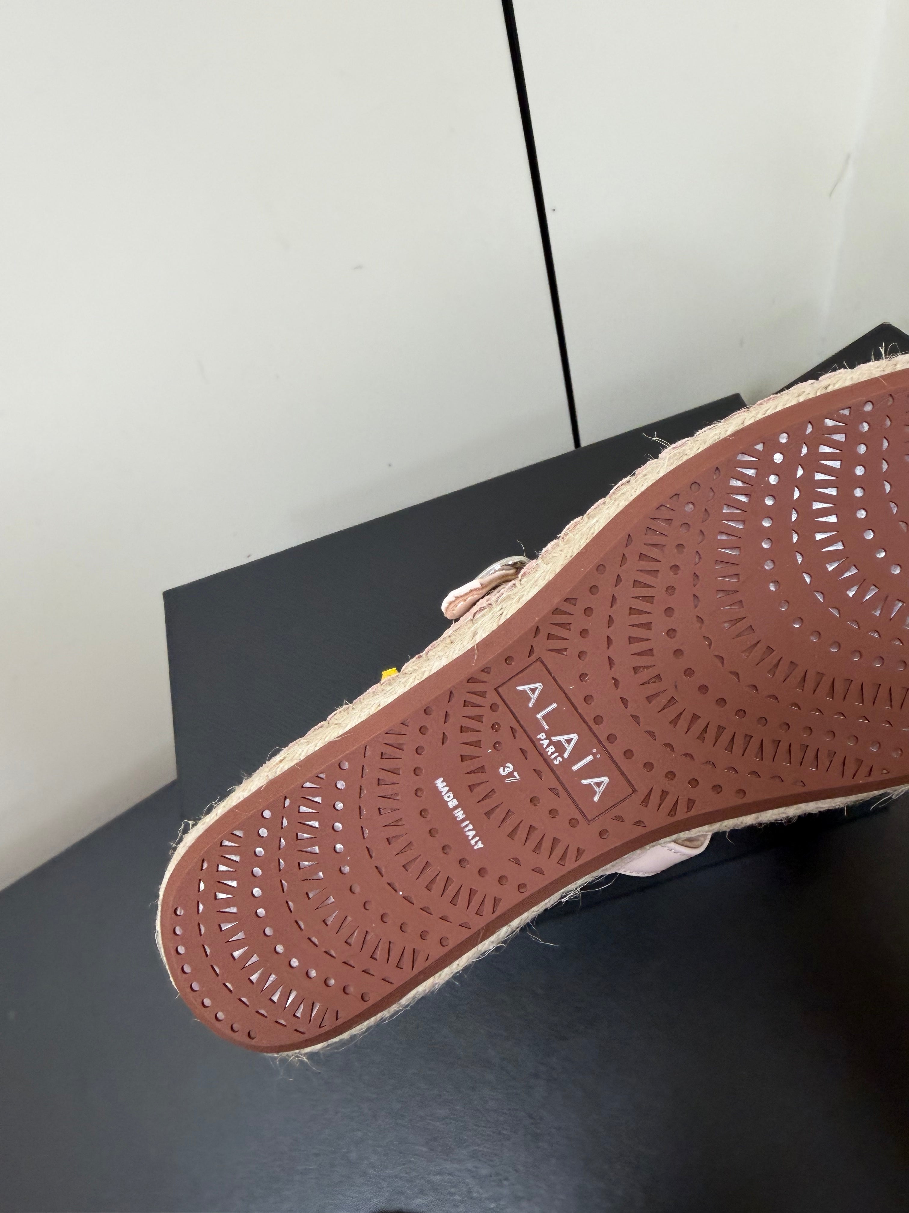Alaia 26s Espadrilles Stale Pink Patent Leather Mesh  984735