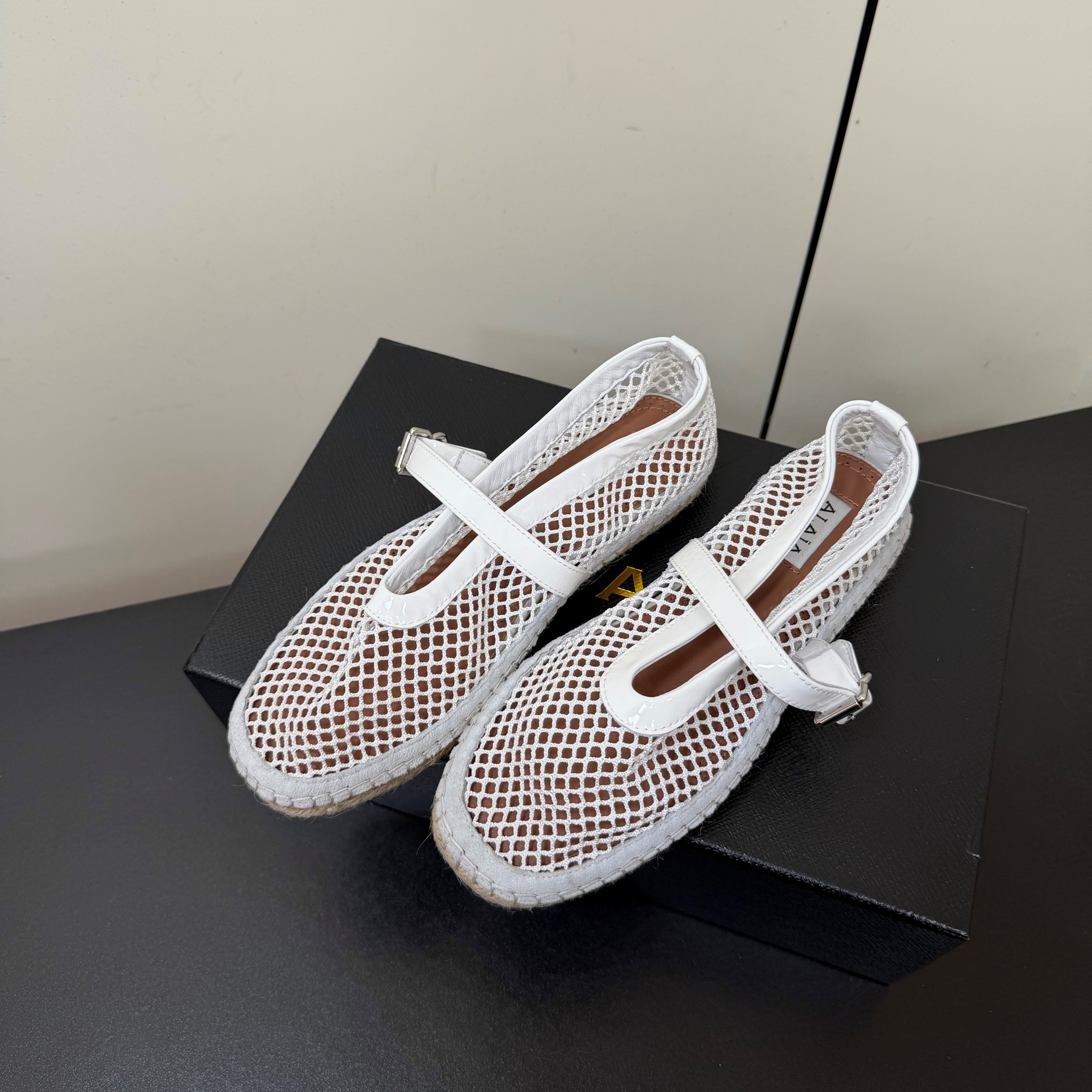 Alaia 26s Espadrilles White Patent Leather Mesh  984736