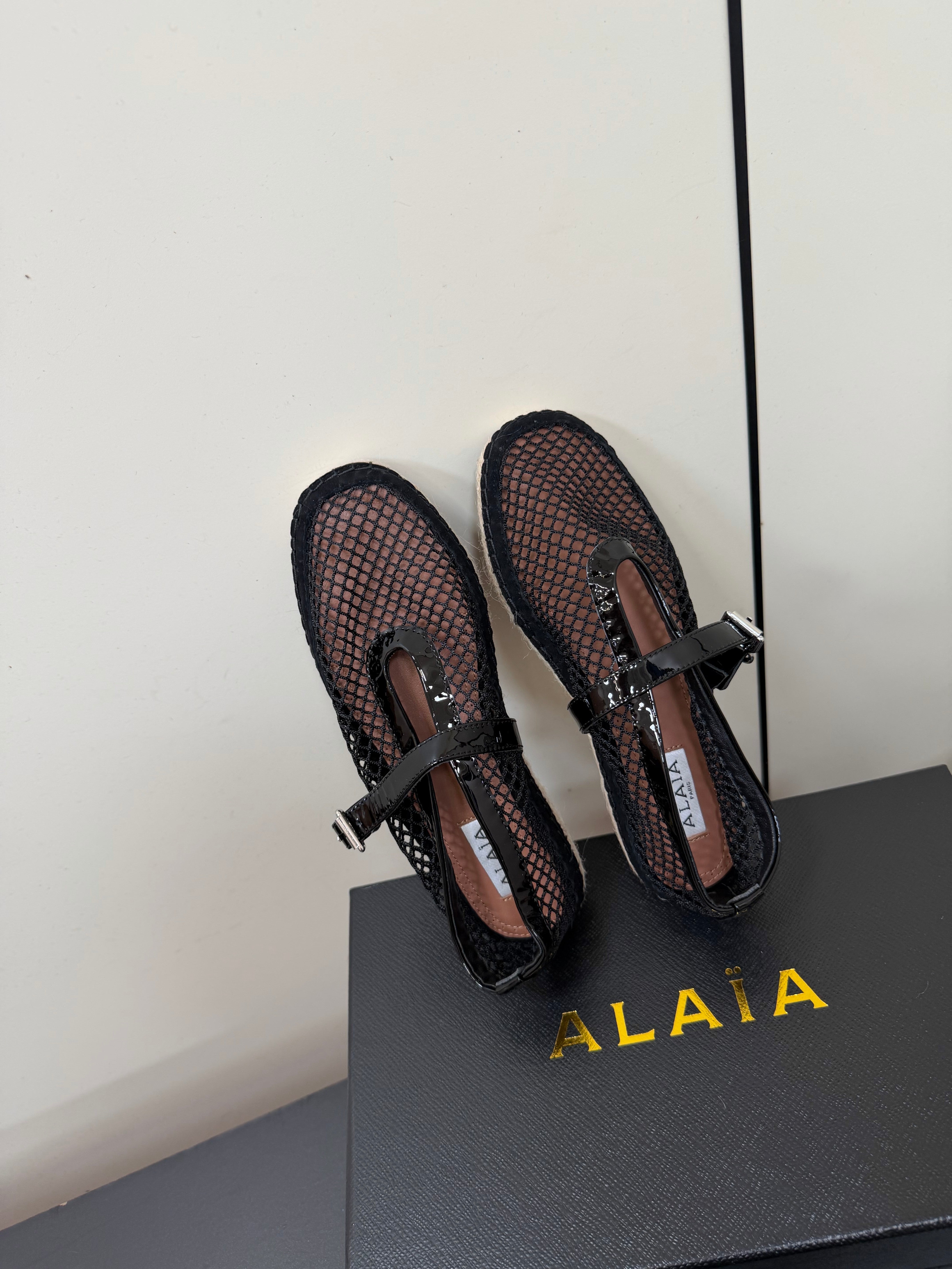 Alaia 26s Espadrilles Black Patent Leather Mesh 984737