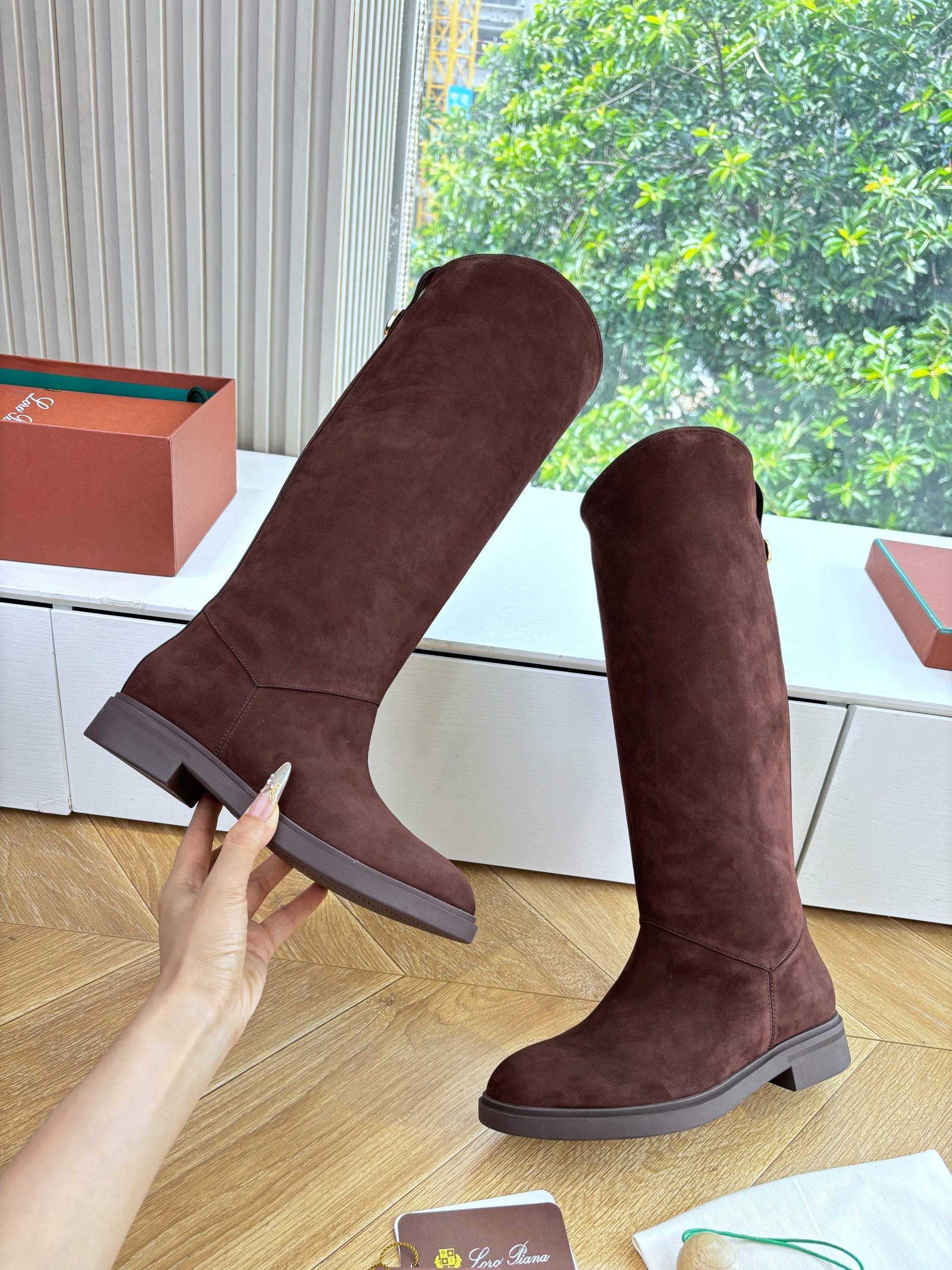 LP Kilda Knee-High Boots Brown Suede 507413