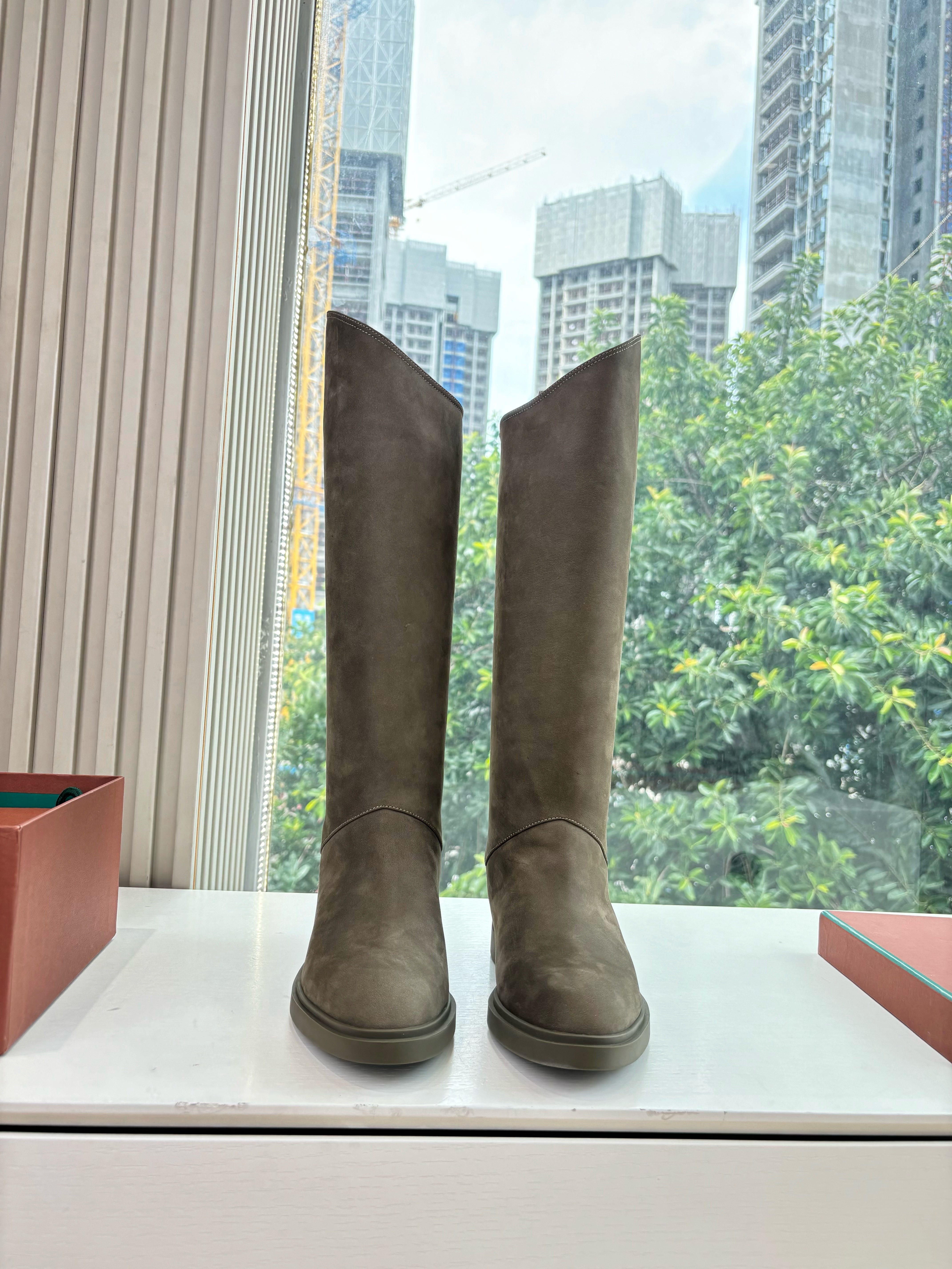 LP Kilda Knee-High Boots Olive Green Suede 507414