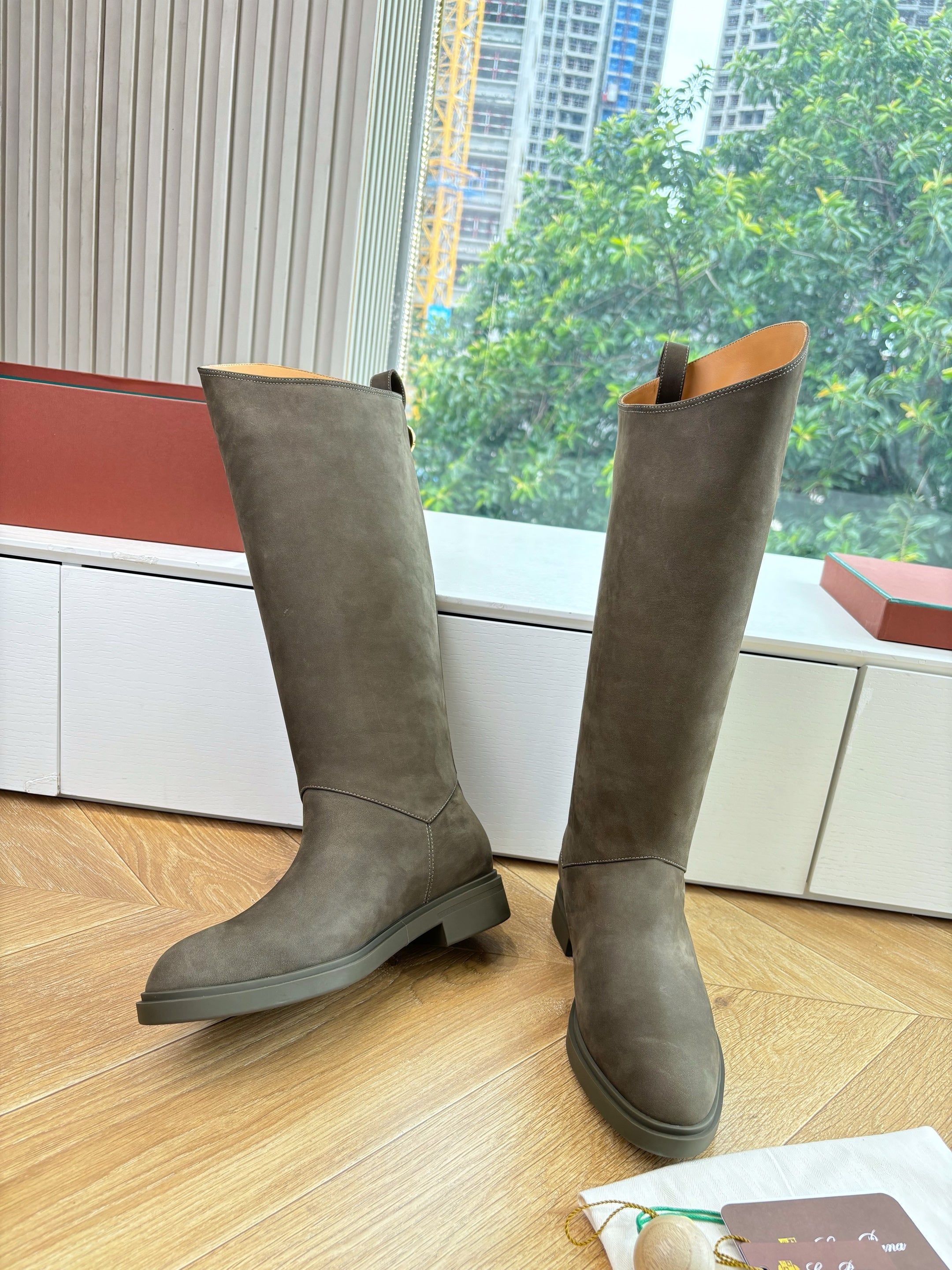 LP Kilda Knee-High Boots Olive Green Suede 507414