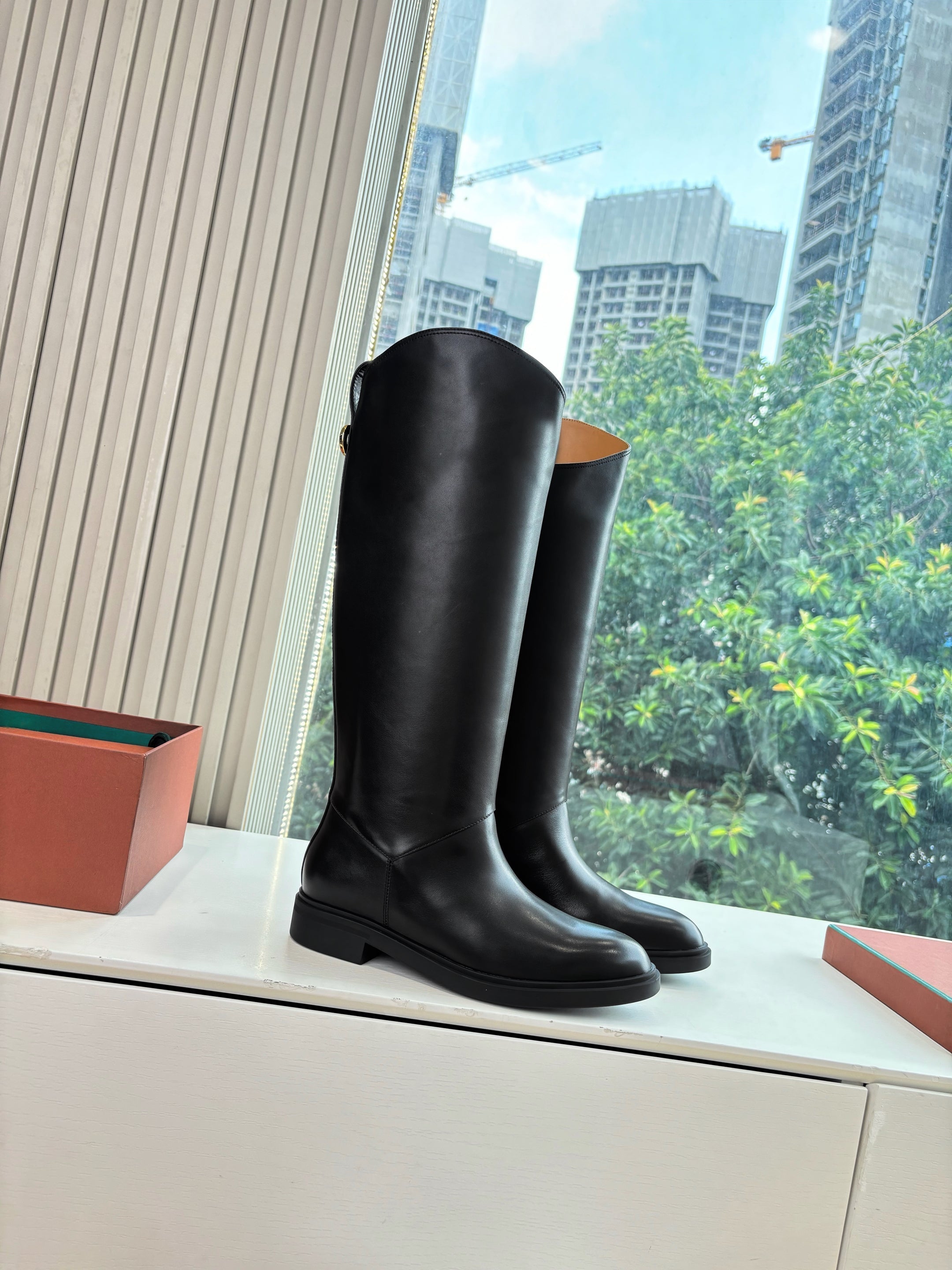LP Kilda Knee-High Boots Black Leather 507418
