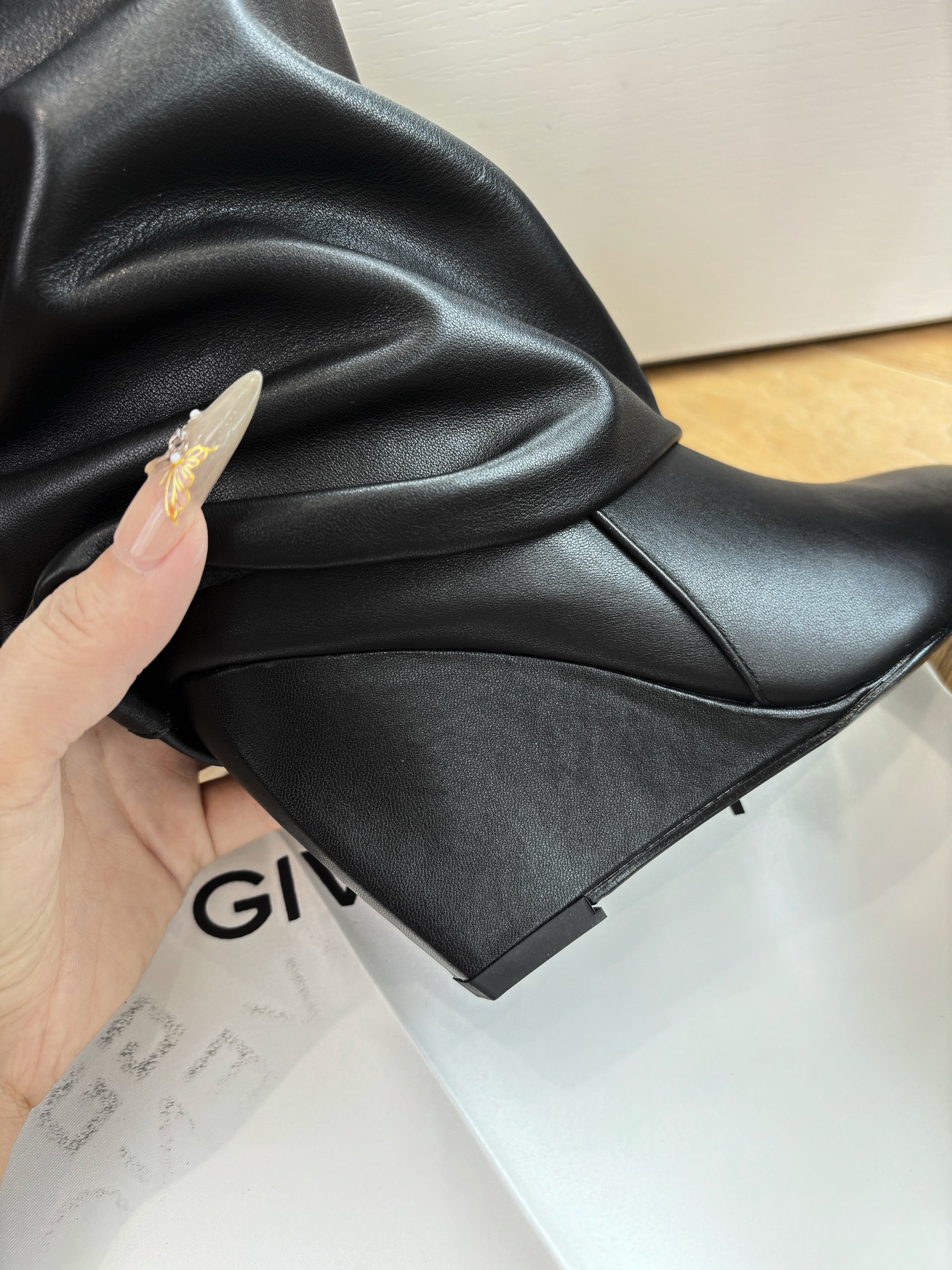 Givenchy FW25 Shark-Lock Knee-High Boots Black Cowhide Sliver HW 507189