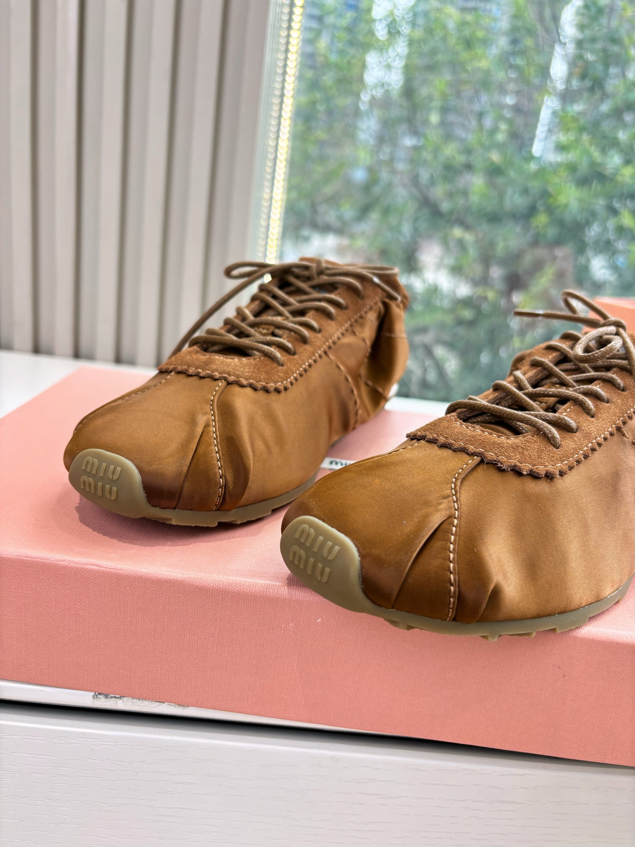 Miu Plume Sneakers Brown Satin Suede 549135