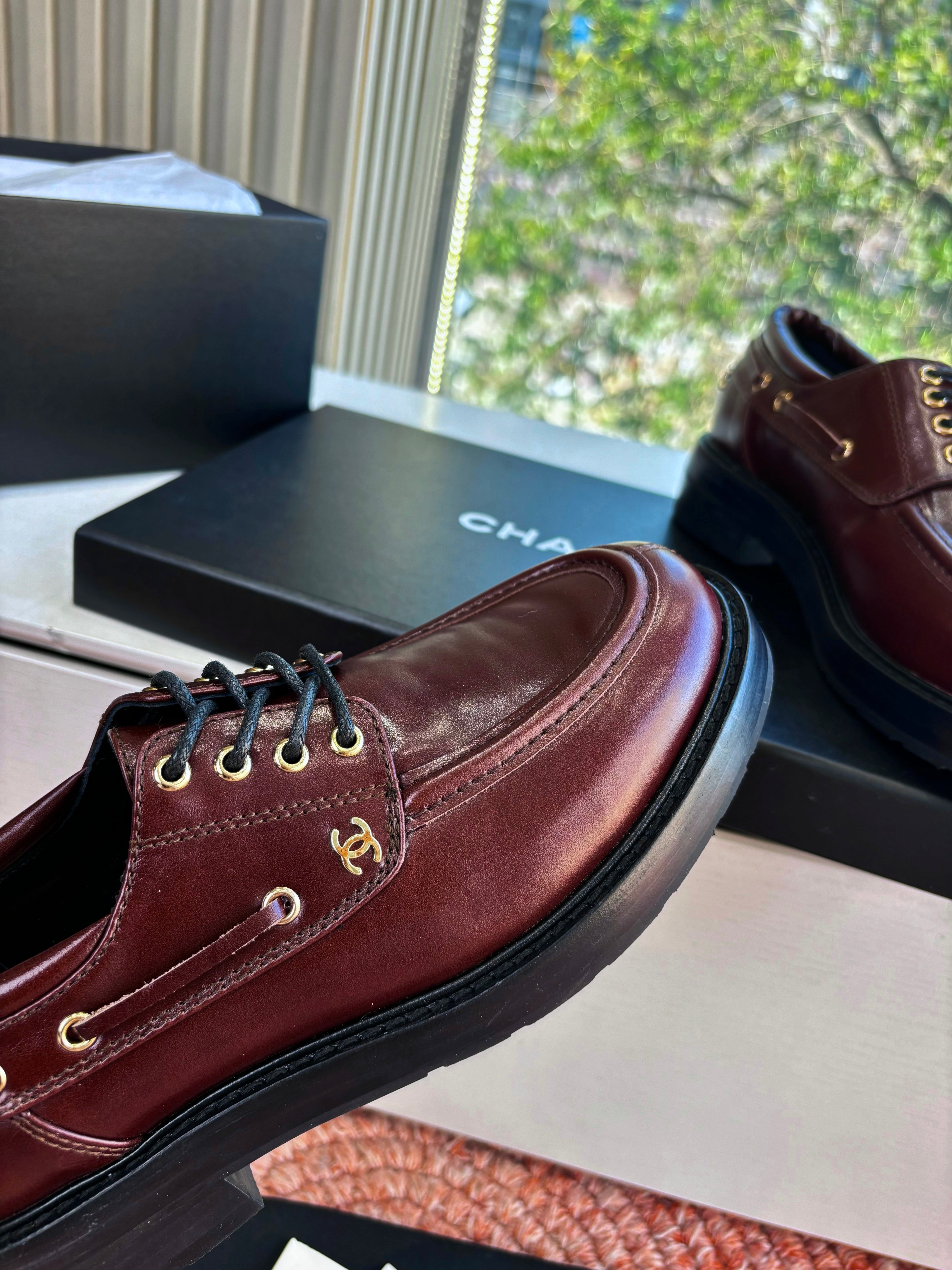 CC G189 26s Deep-cut Loafers Brown Glossy Lambskin 648221