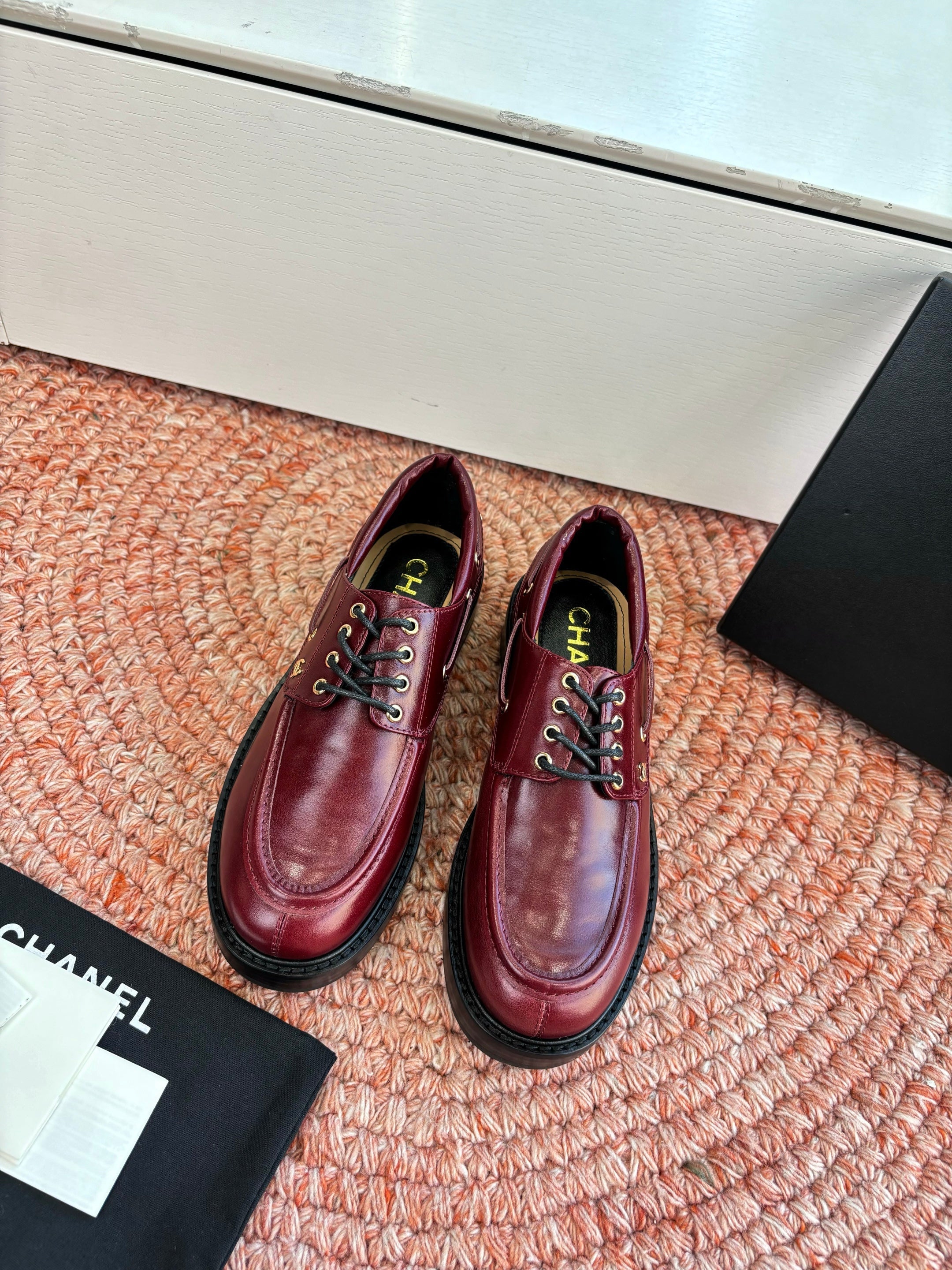 CC G189 26s Deep-cut Loafers Burgundy Glossy Lambskin 648223