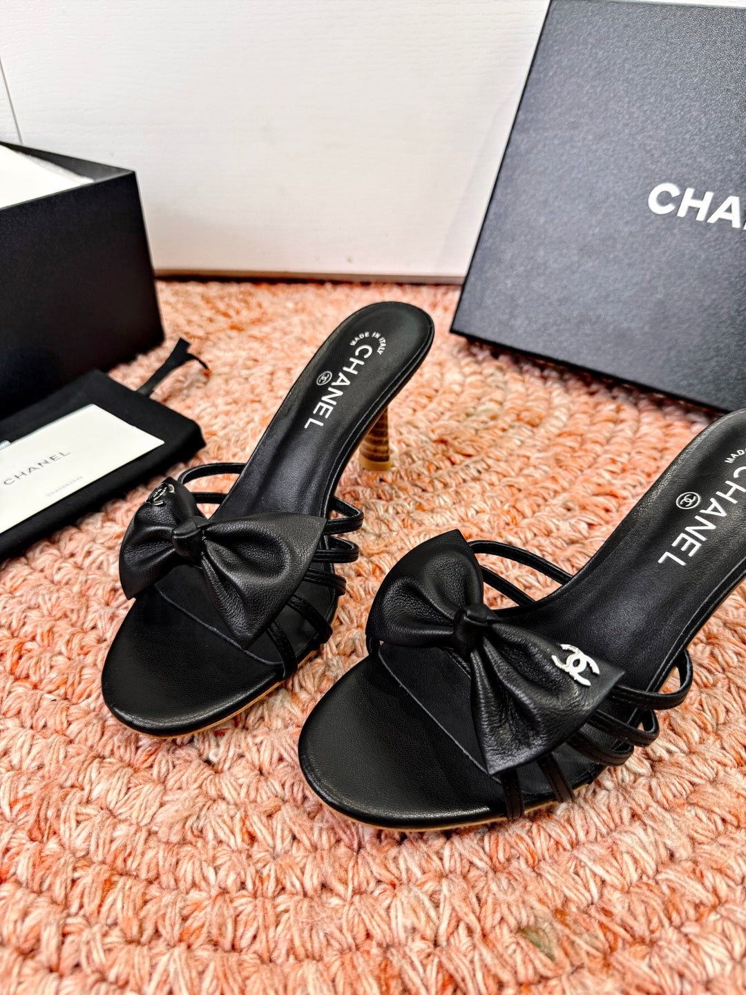 CC 26s Bow Heels Mules Black Sheepskin 703671