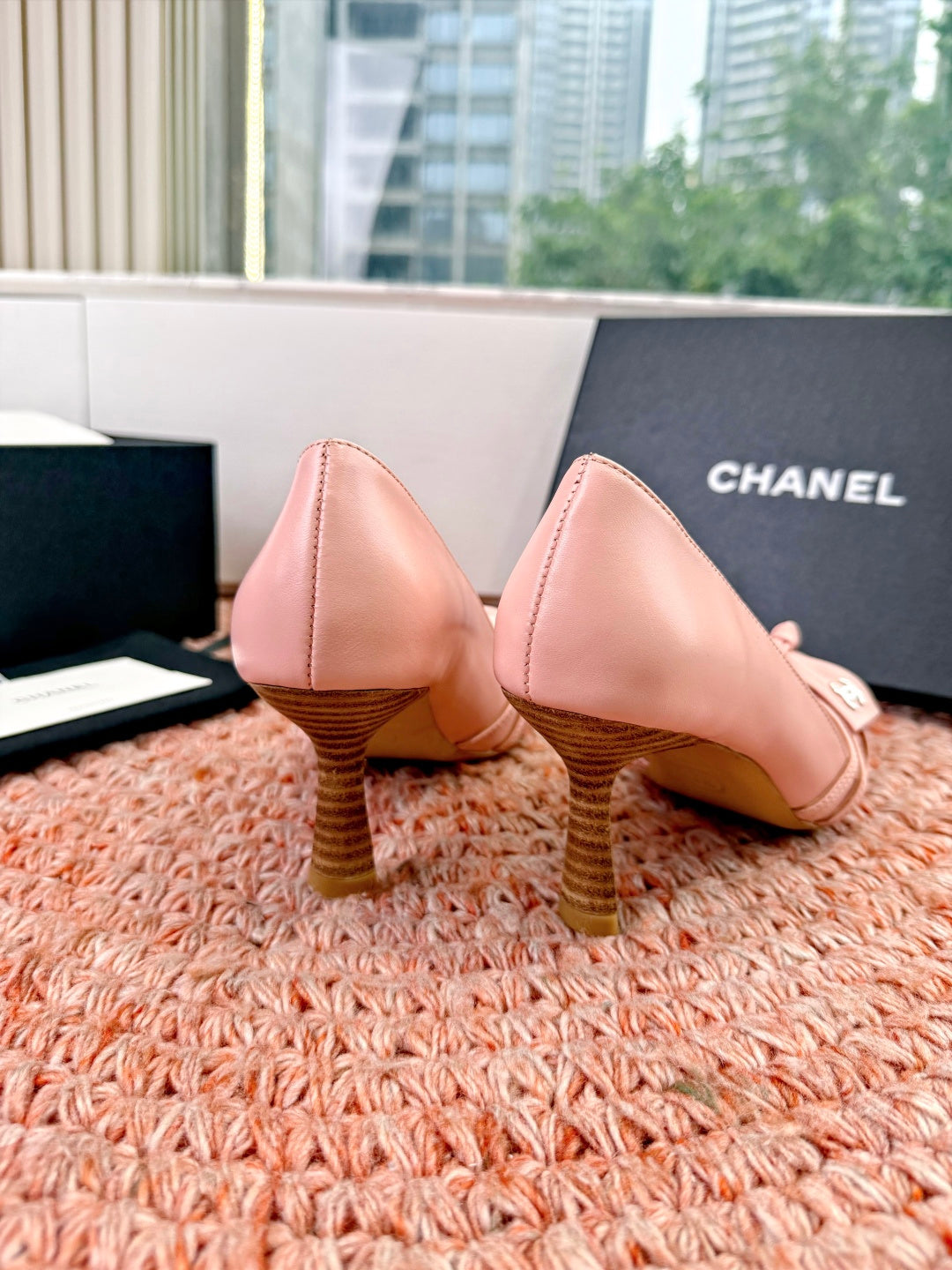 CC 26s Bow Heels Sandals Pink Sheepskin 703677