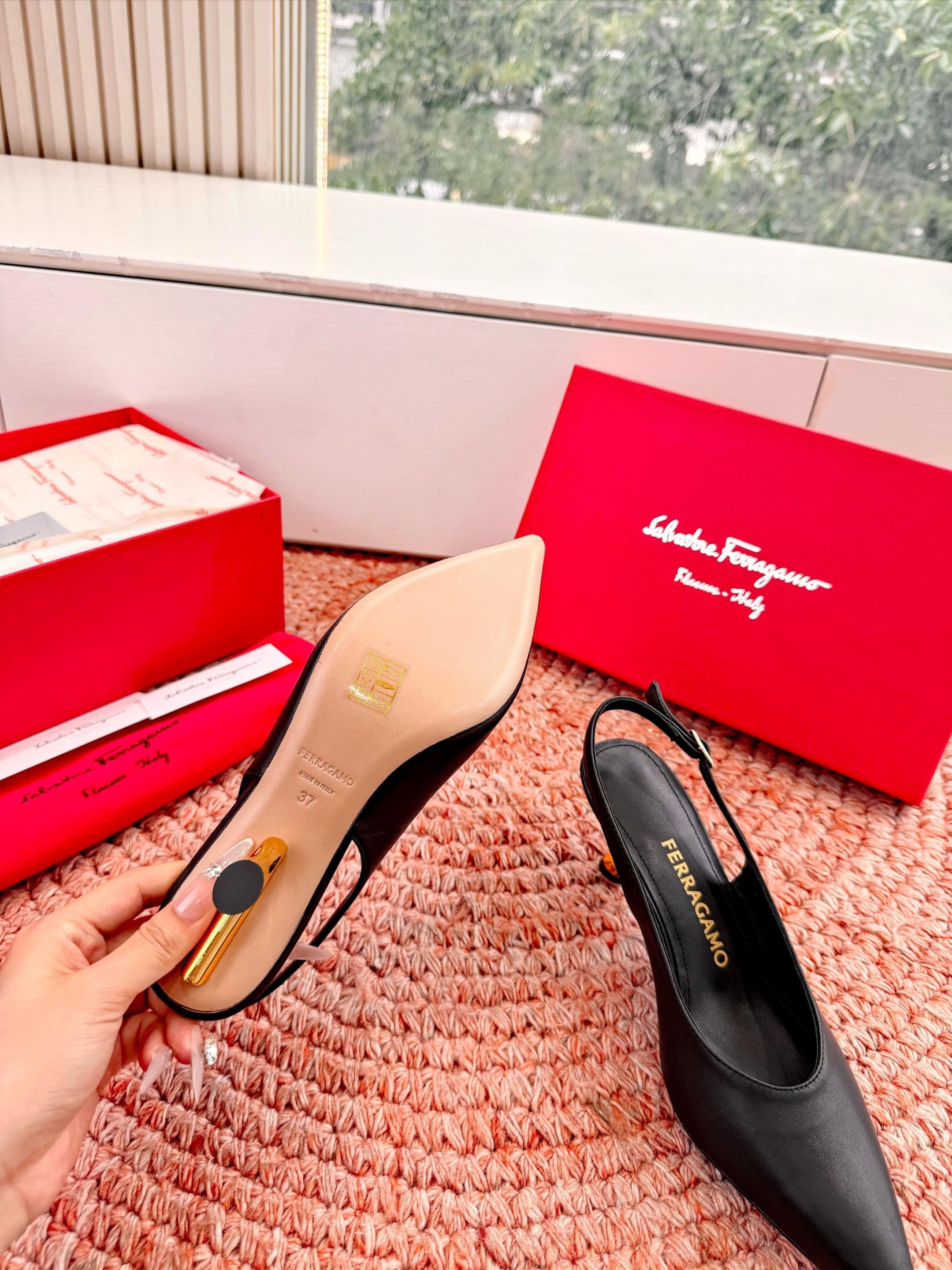 Ferragamo Salvatore Slingback Black Sheepskin 760455