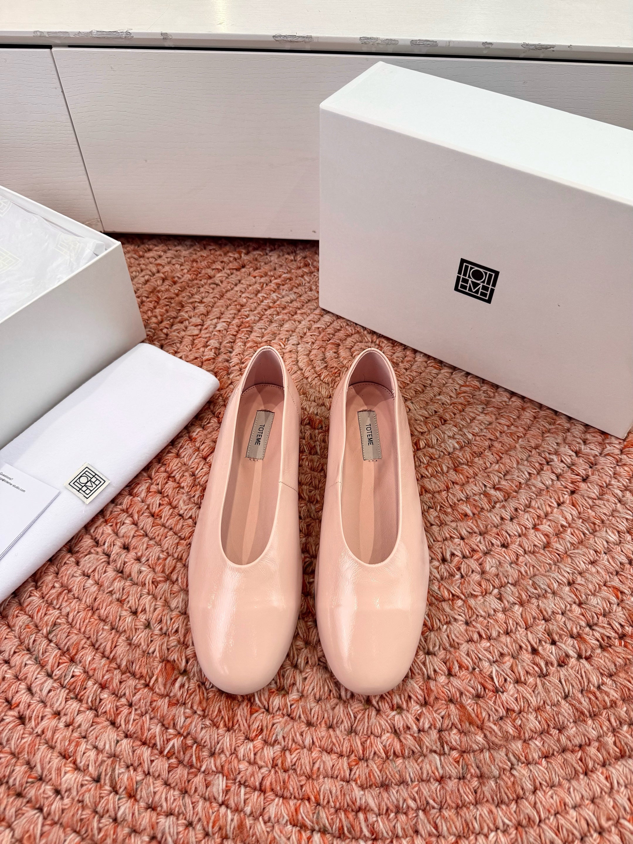 Toteme Ballerinas Light Pink Glossy Leather 760432