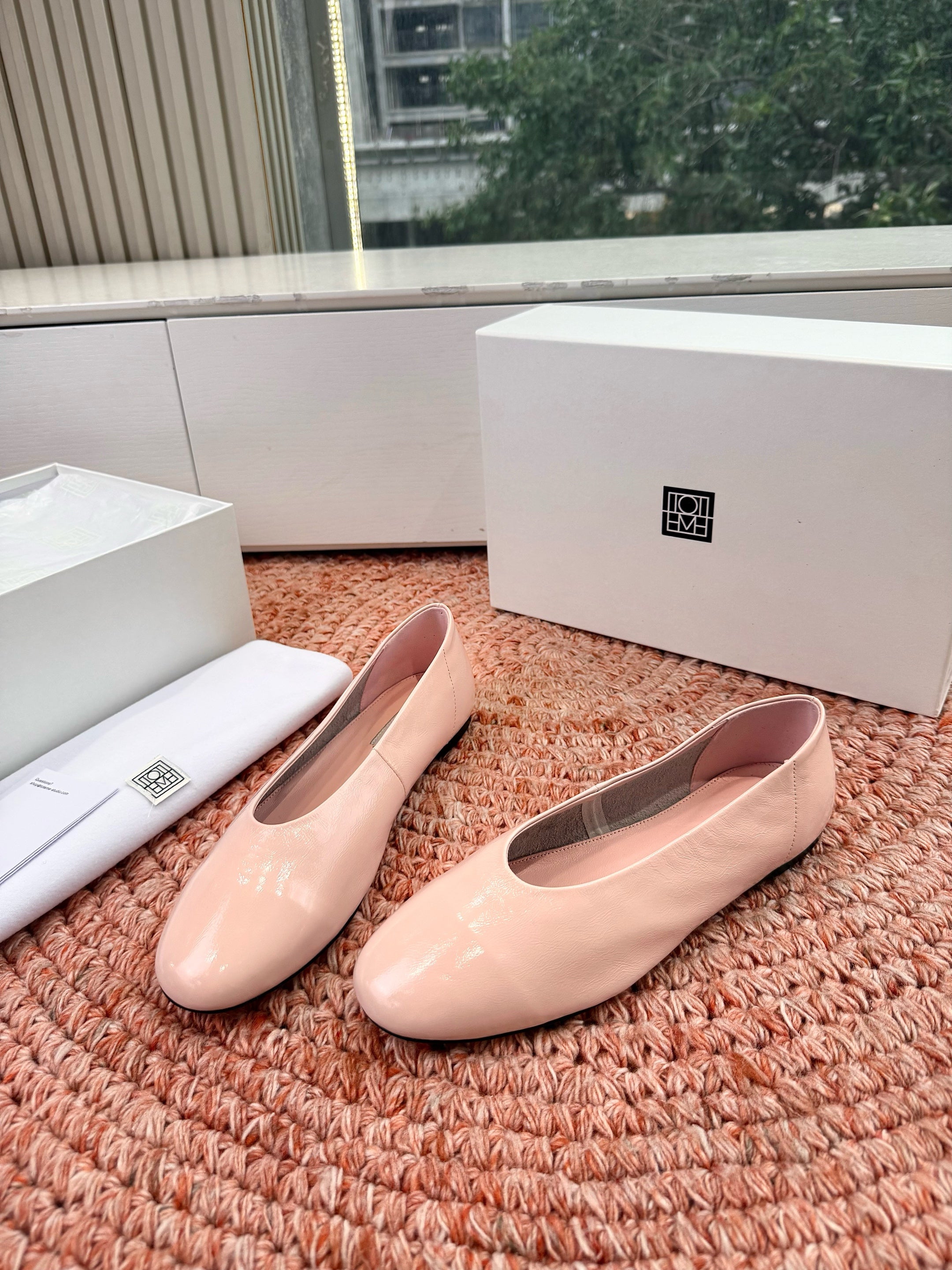 Toteme Ballerinas Light Pink Glossy Leather 760432
