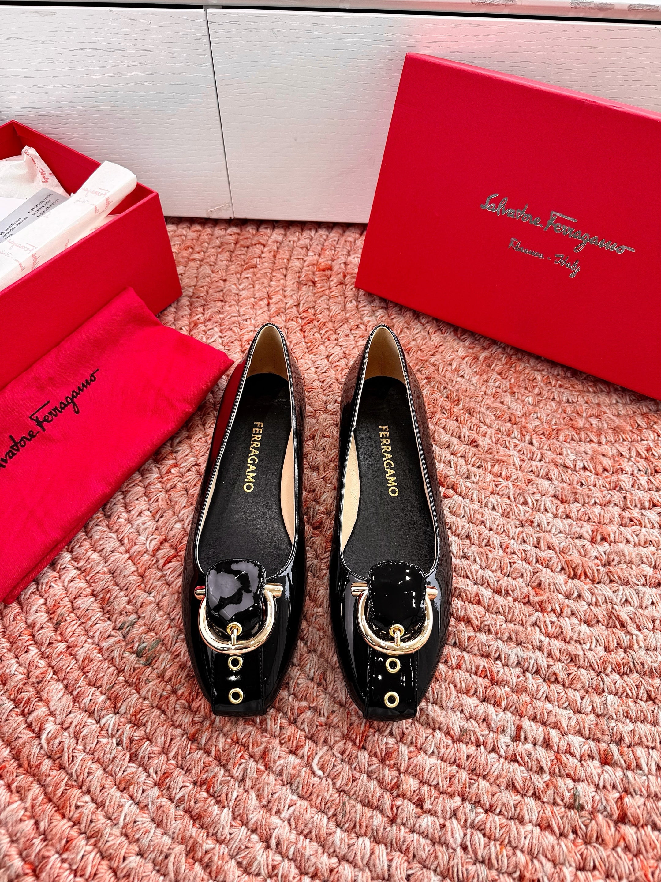 Ferragamo Gancini Ballet Flat Black Patent Leather 760470