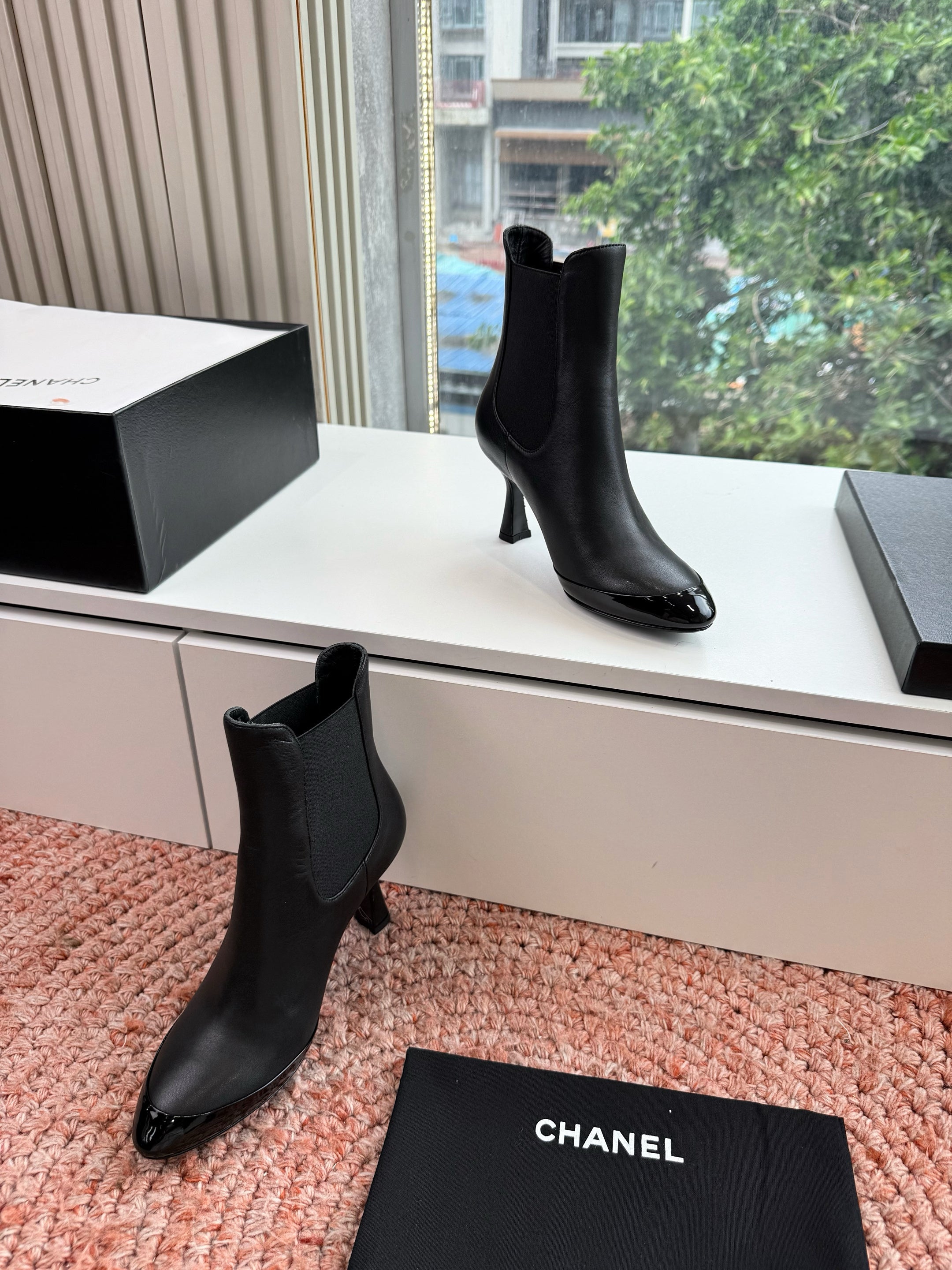 CC 26s Boot Black Lambskin Patent Leather 916019