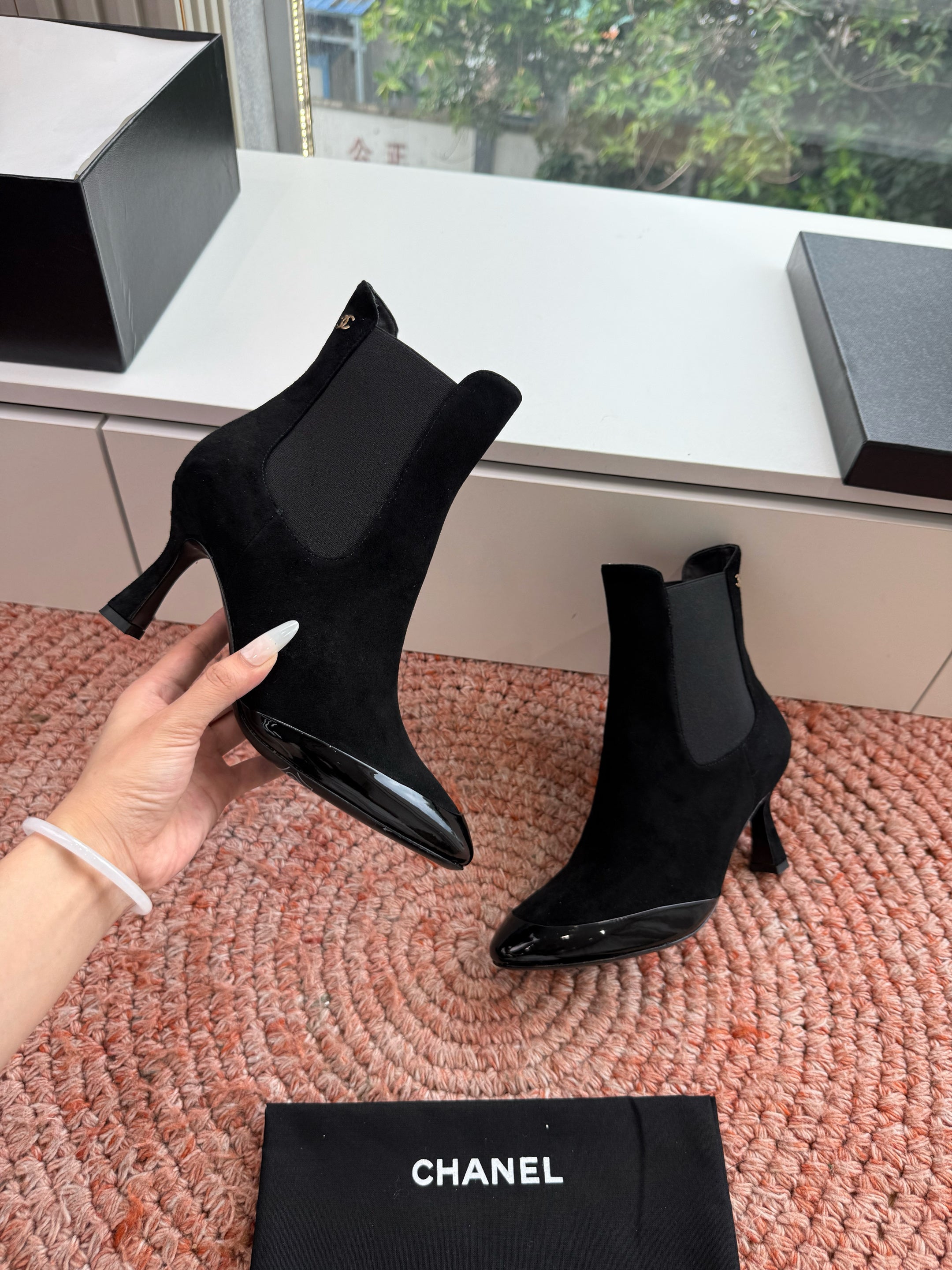 CC 26s Boot Black Suede Patent Leather 916020