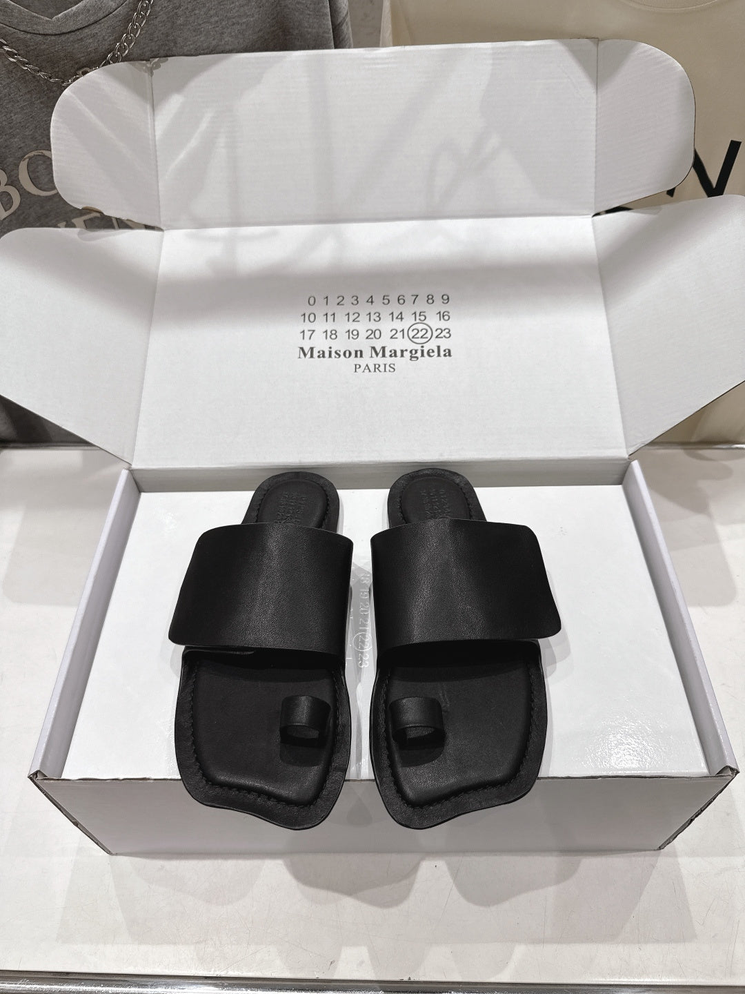 MM6 Flat Flip-Flops Black Cowhide 896509