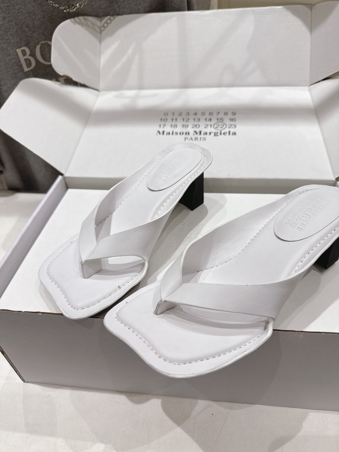 MM6 High-Heeled Flip-Flops White Cowhide 896513