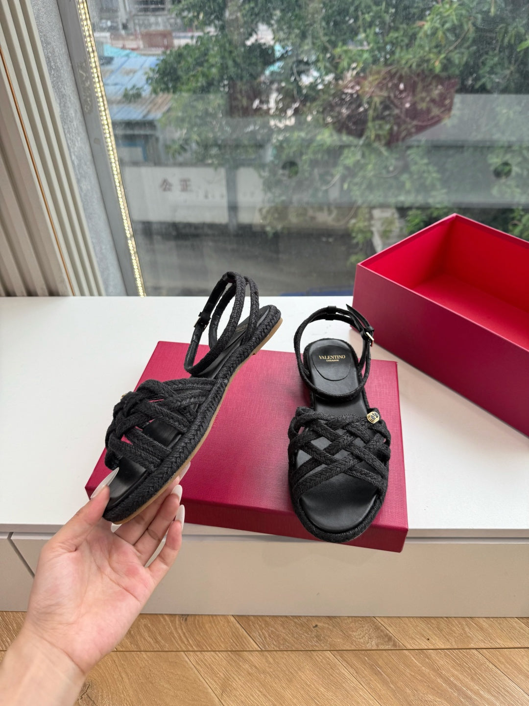 VLogo Bribri Espadrille Sandals Black Raffia Leather 933617
