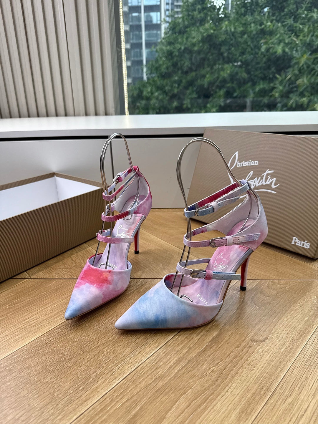 CL 26s Miss Z Pumps Colorful Leather Satin 932666
