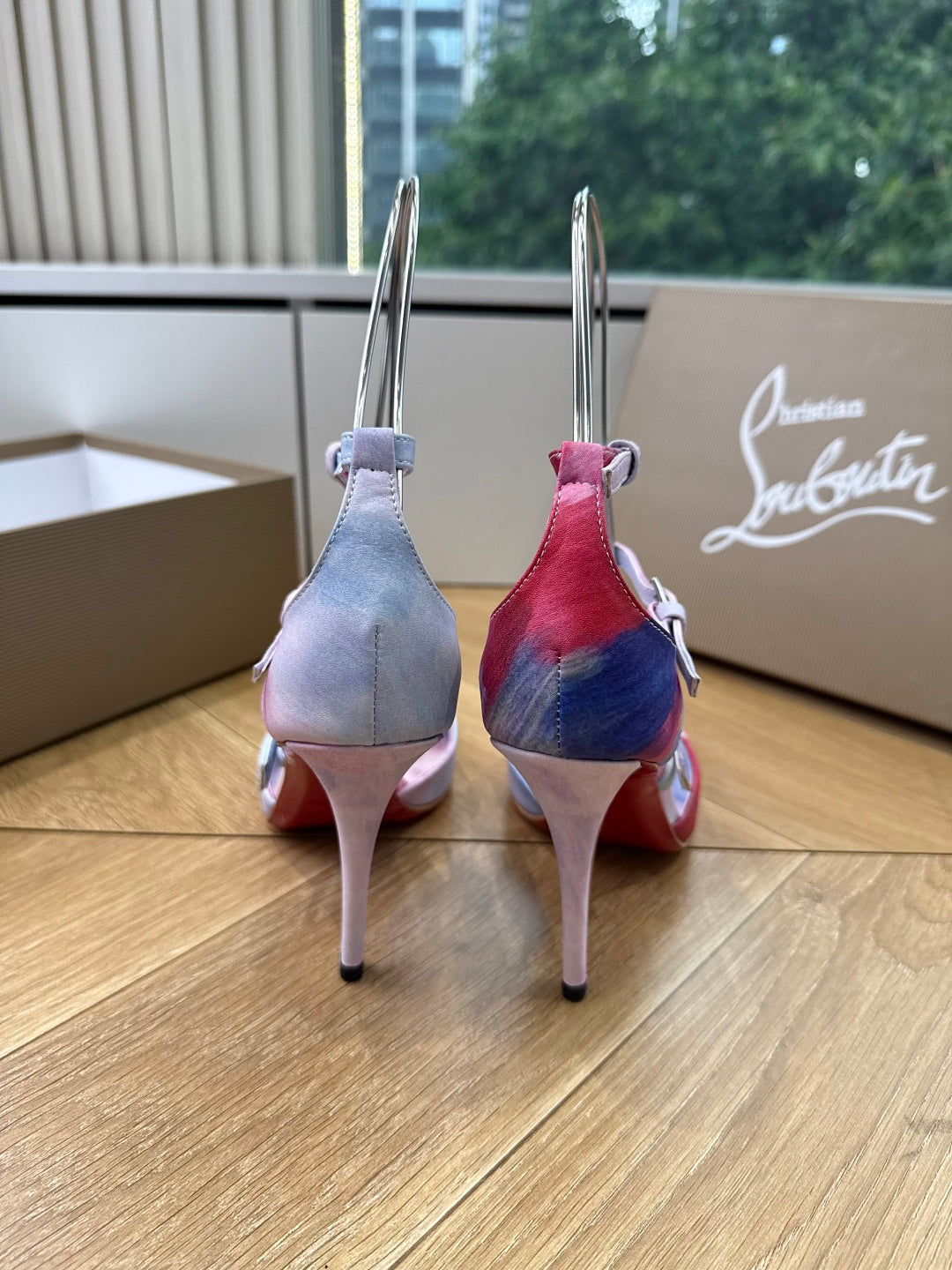 CL 26s Miss Z Pumps Colorful Leather Satin 932666