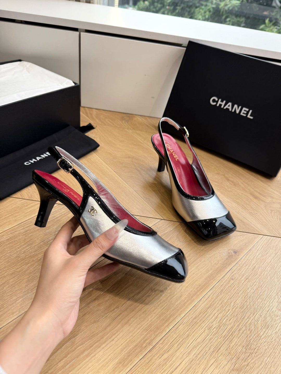 CC 26s Slingback Sliver Black Patent Leather 933126