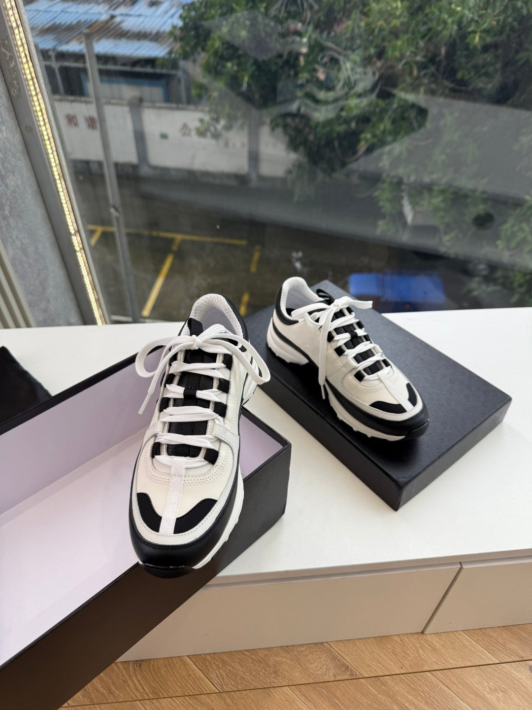 CC 26s Sneakers White Black Mesh Suede Leather 122422