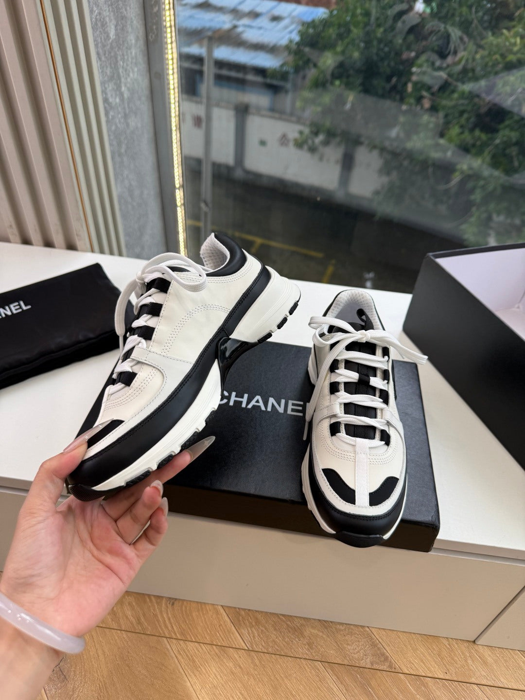 CC 26s Sneakers White Black Mesh Suede Leather 122422