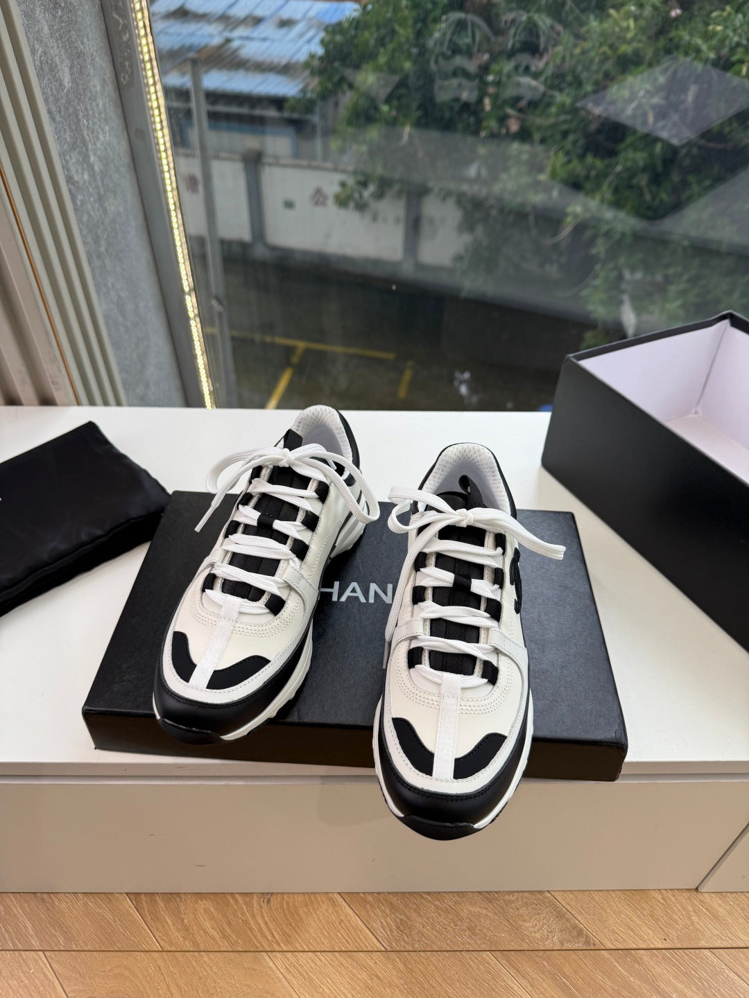 CC 26s Sneakers White Black Mesh Suede Leather 122422