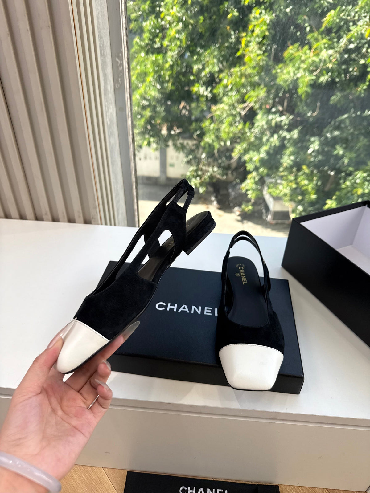 CC 26s Cap Toe Slingback Flats Black Suede 168785