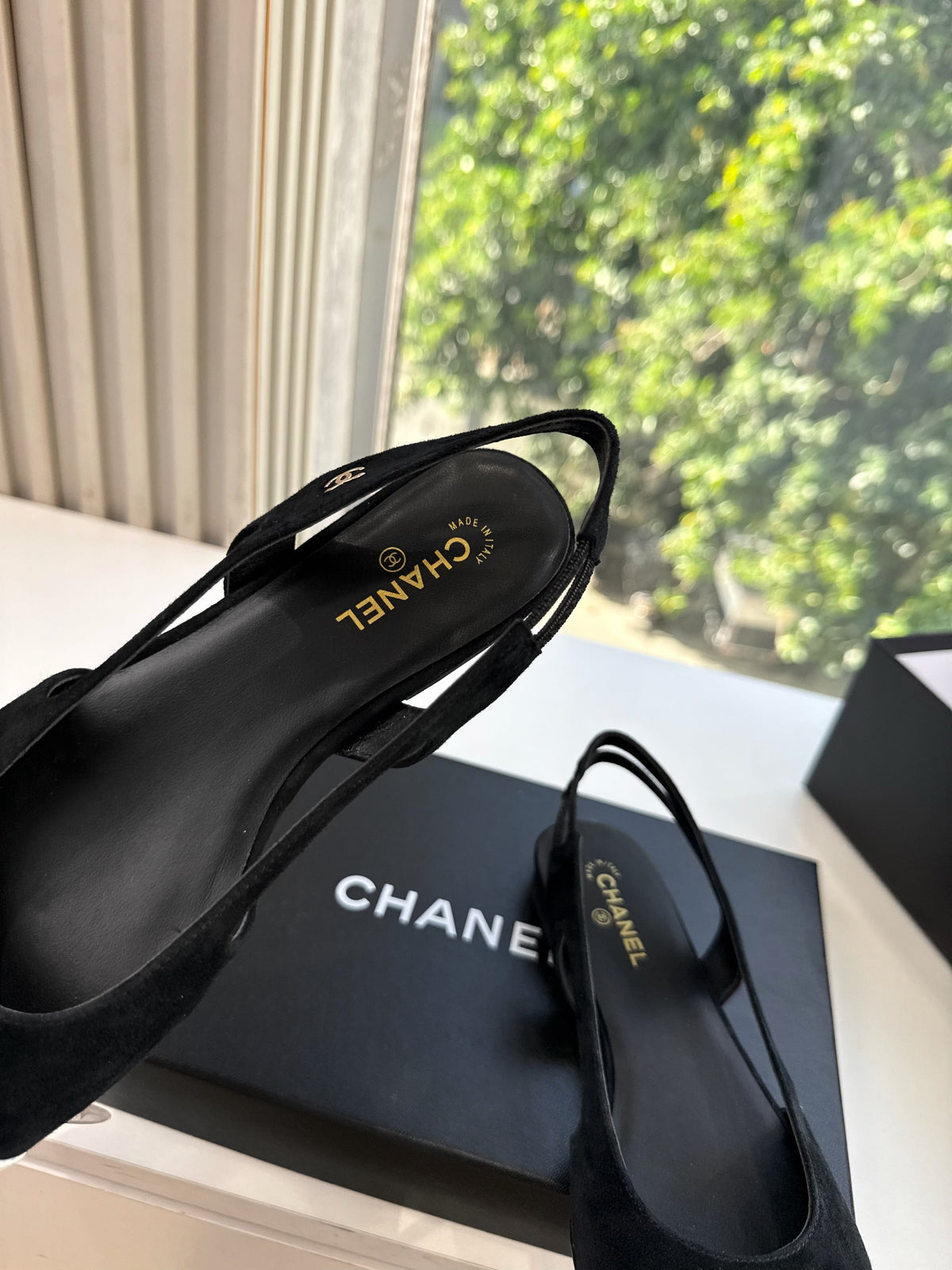 CC 26s Cap Toe Slingback Flats Black Suede 168785