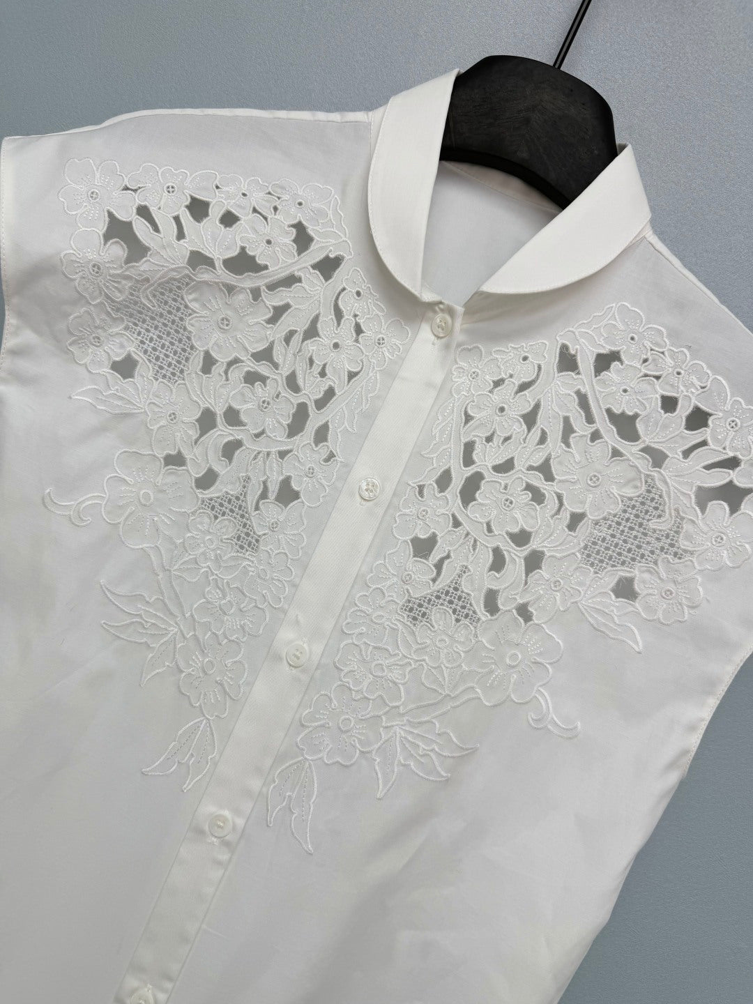 Valentino 26s Embroidered Sleeveless White Polyester 367034