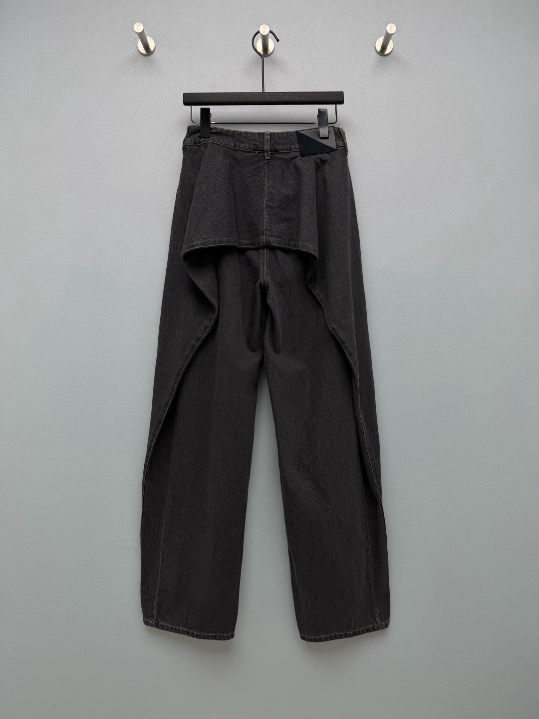 Loewe 26s Pleated Wide-Leg Jeans Grey Cotton 411625