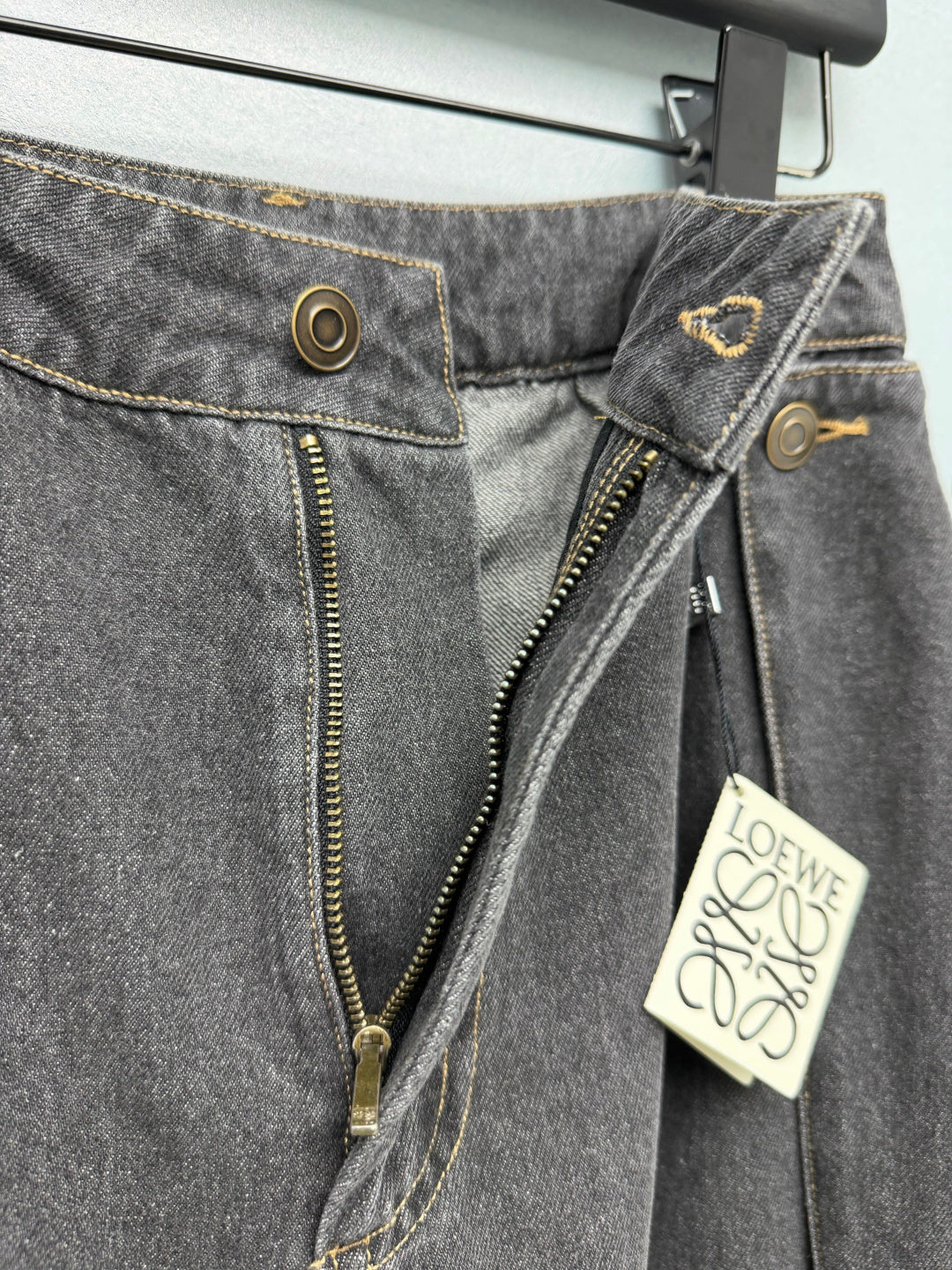 Loewe 26s Pleated Wide-Leg Jeans Grey Cotton 411625