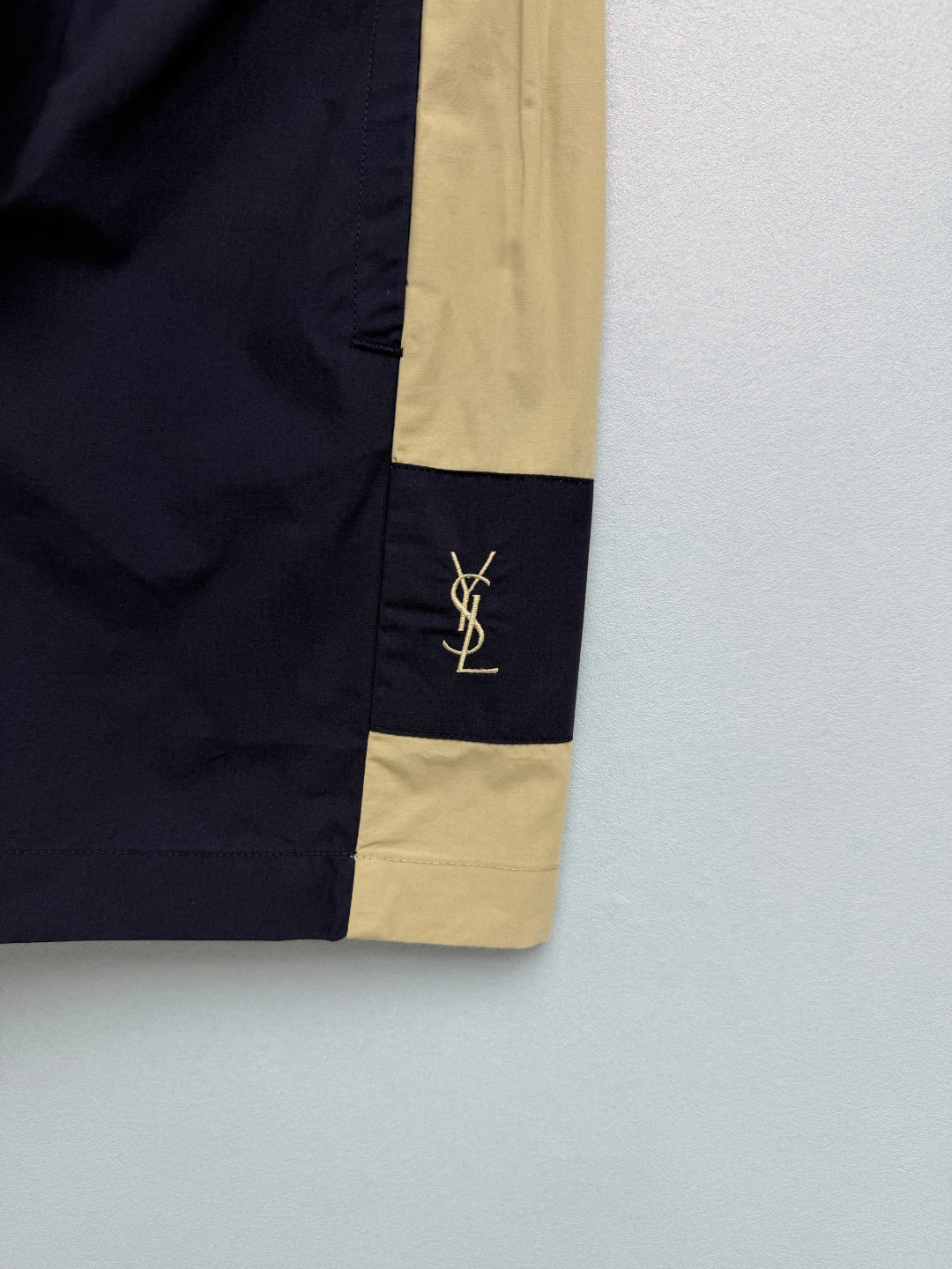 YSL Color-Blocked Elastic Waist Casual Shorts Navy Blue Beige Linen 411617
