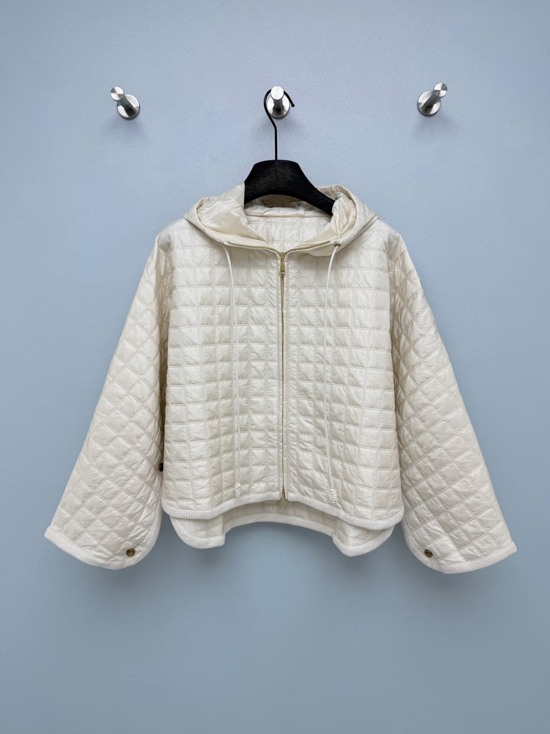 Moncler 26s Padded Coat with Classic Check Quilting Cream 425140