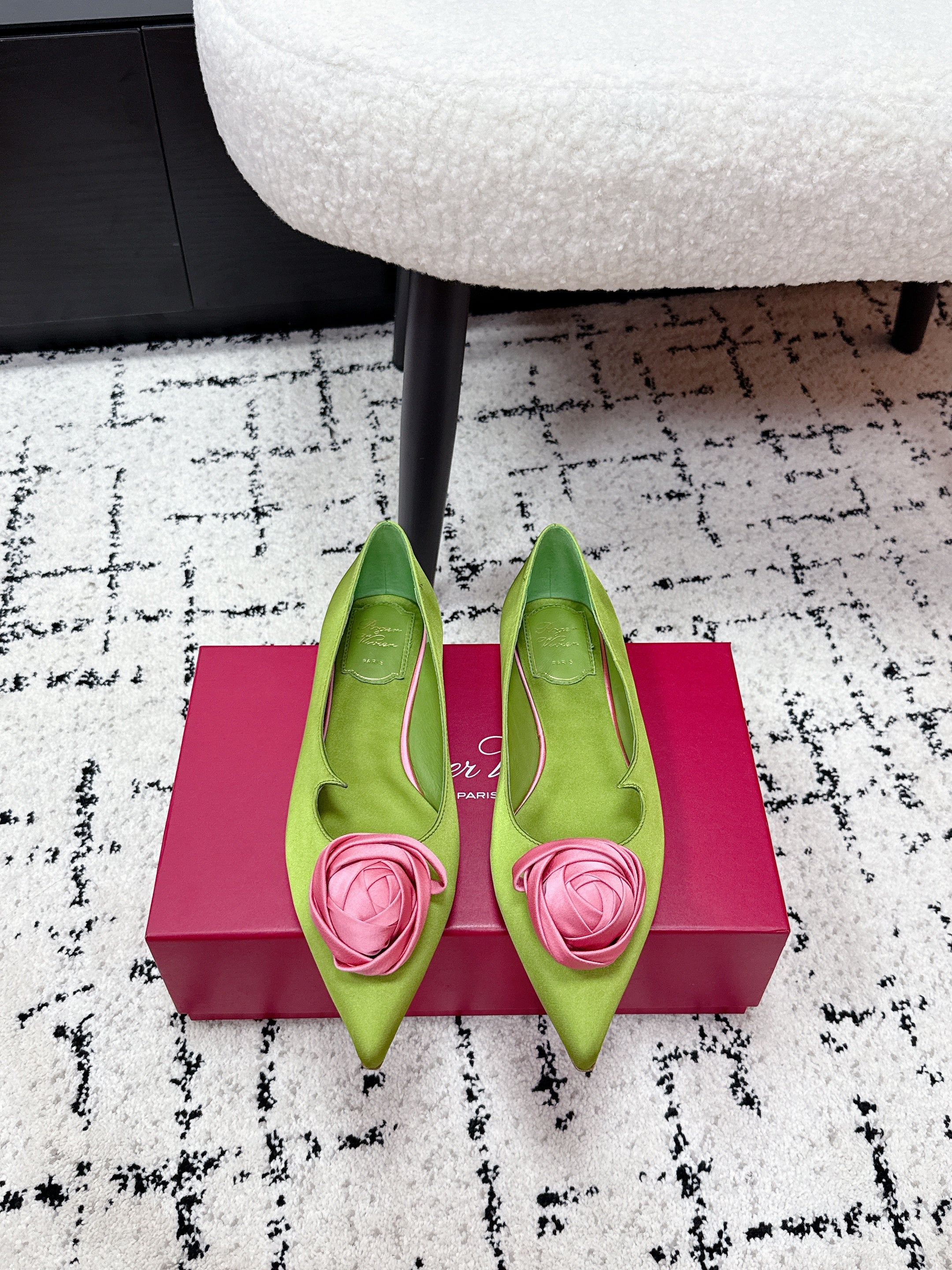 RV Rose Vivier Flower Slingback Flat Pink Green Satin 617284