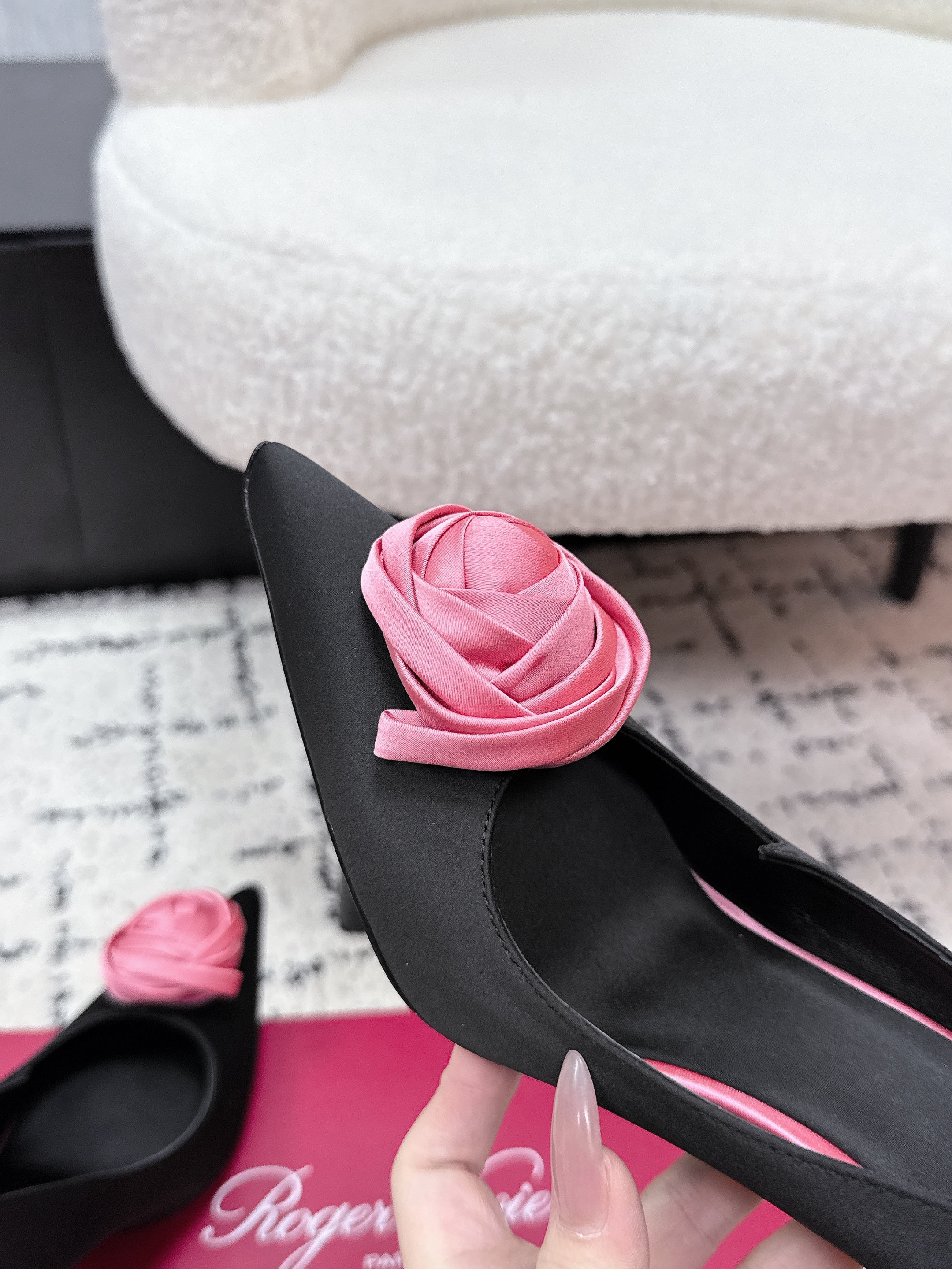 RV Rose Vivier Flower Pumps 10cm Pink Black Satin 617291