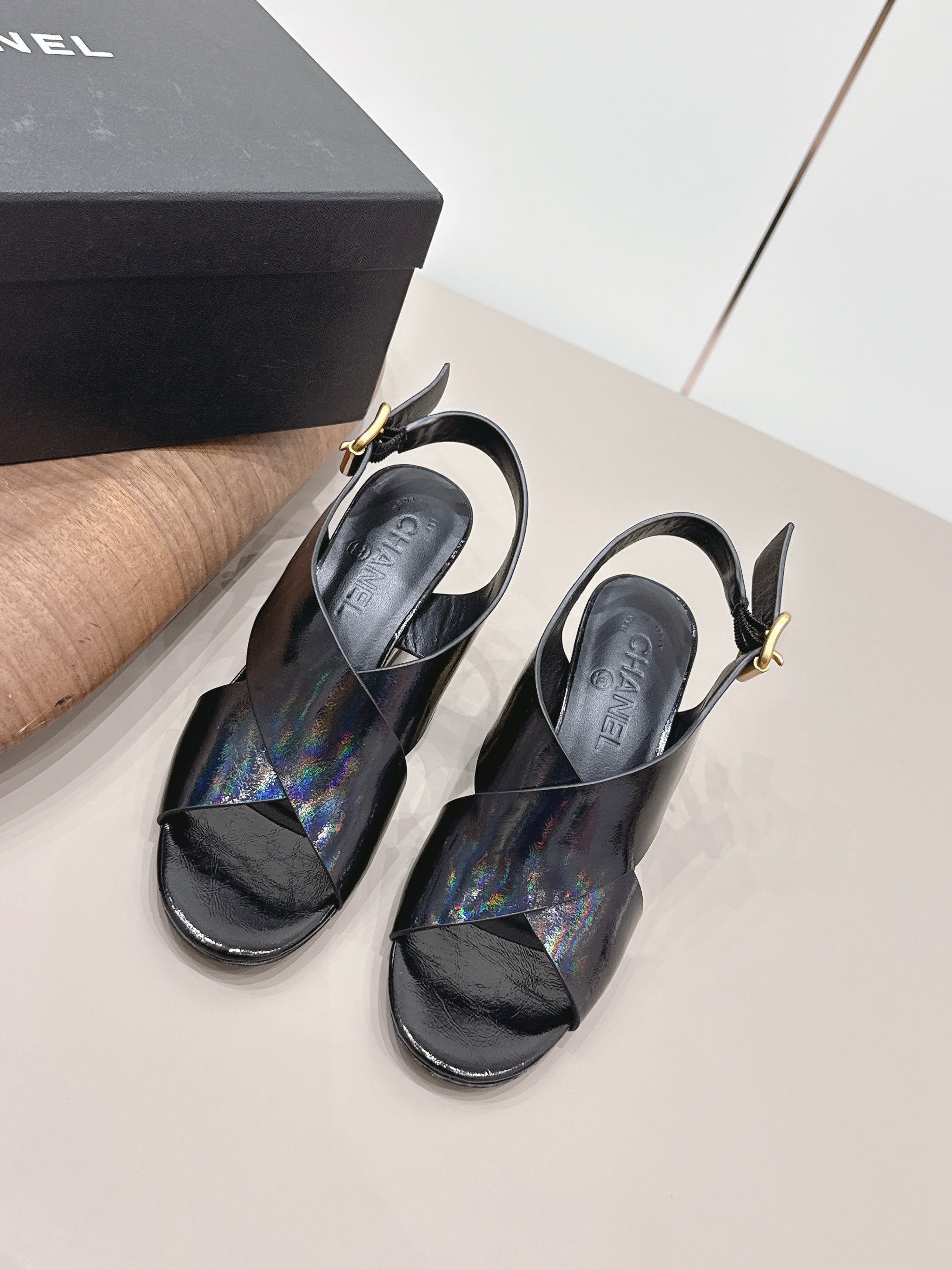 CC 26s Round-Toe Square-Heeled Sandals 7.5cm Black Leather