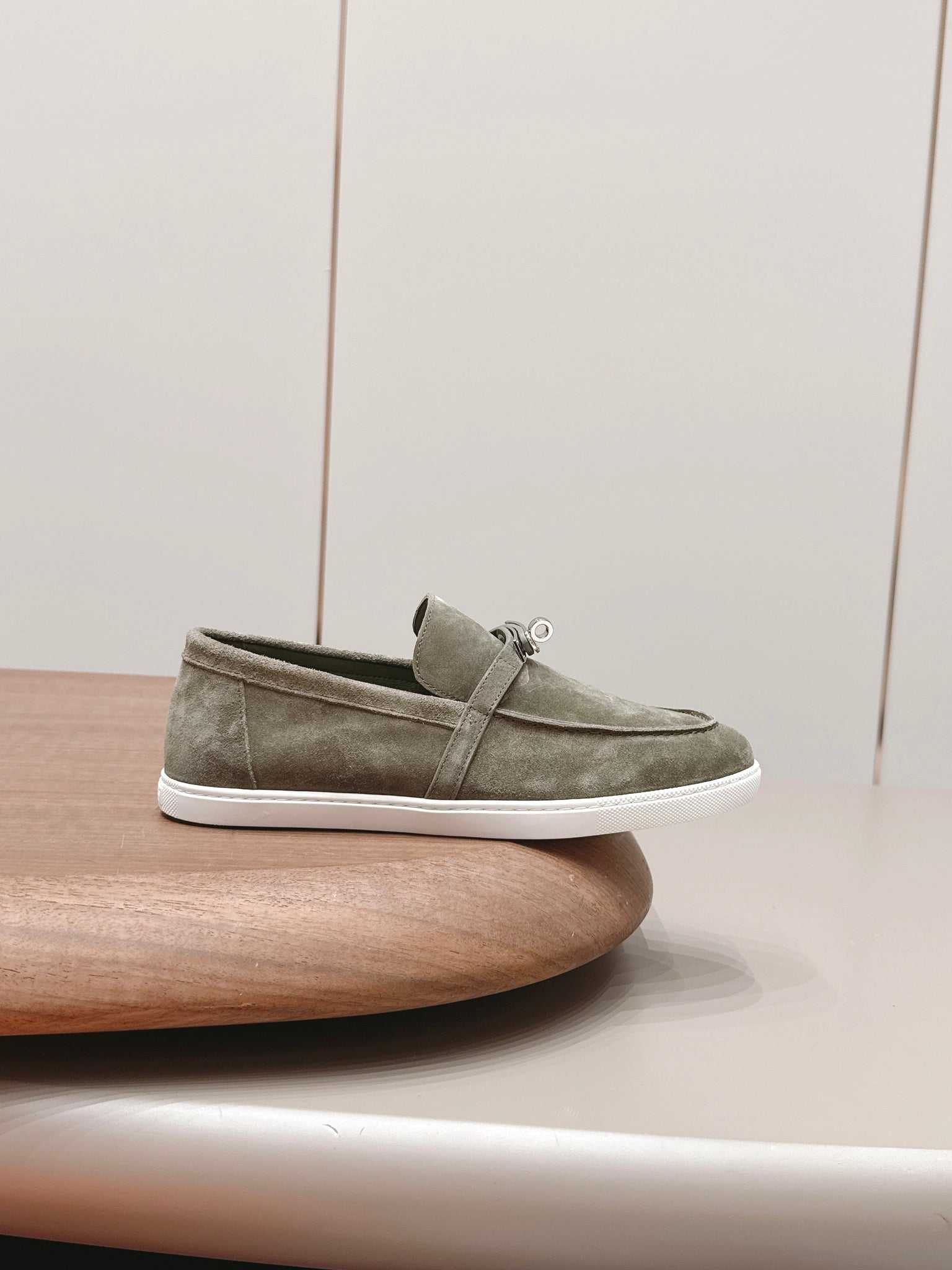 HM 26s Kelly Paris Loafers Oliver Green Suede Silver Hardware