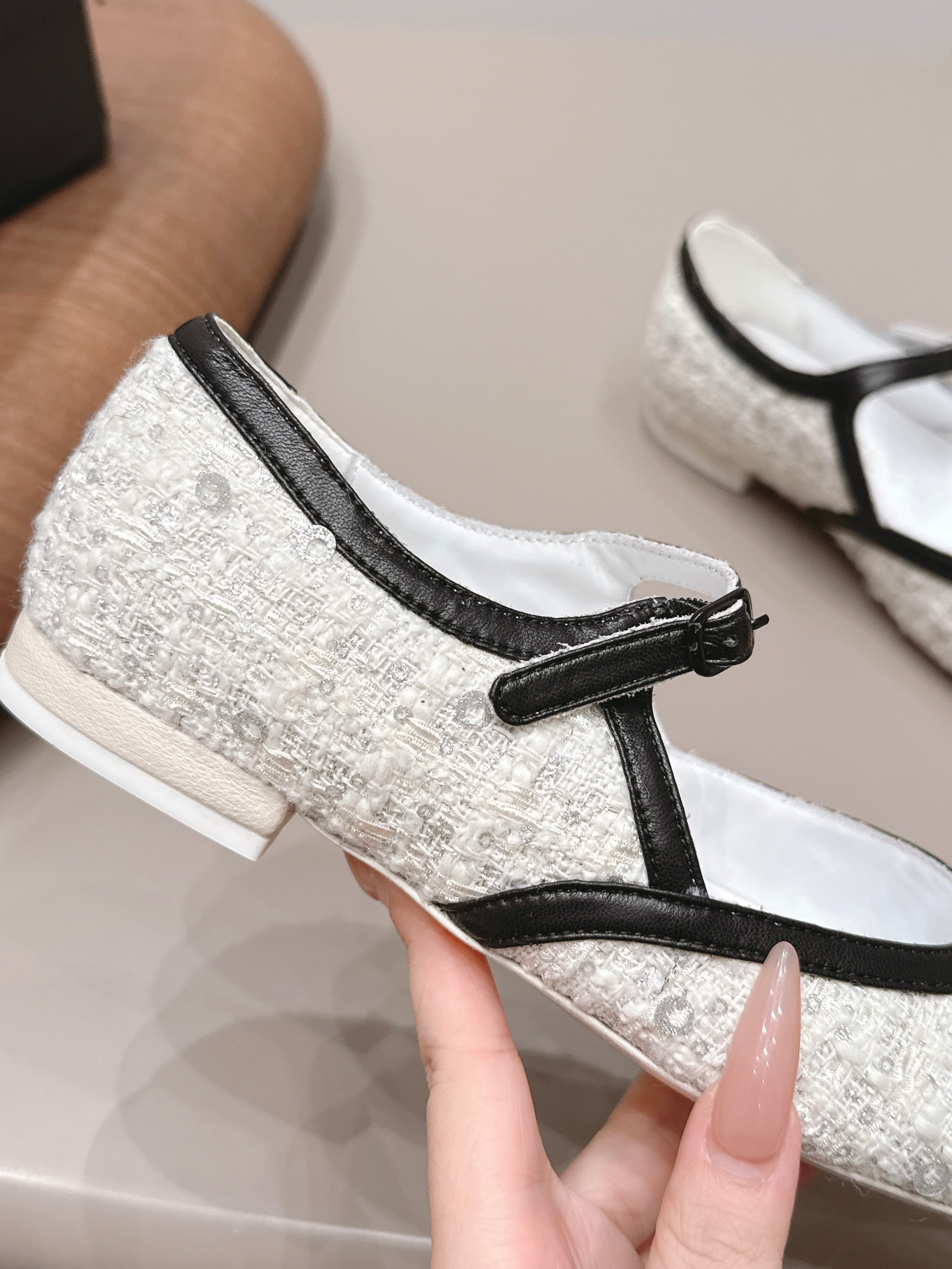 CC 26s Square-toe Ballet Flat White Orange Sheepskin Tweed 875989