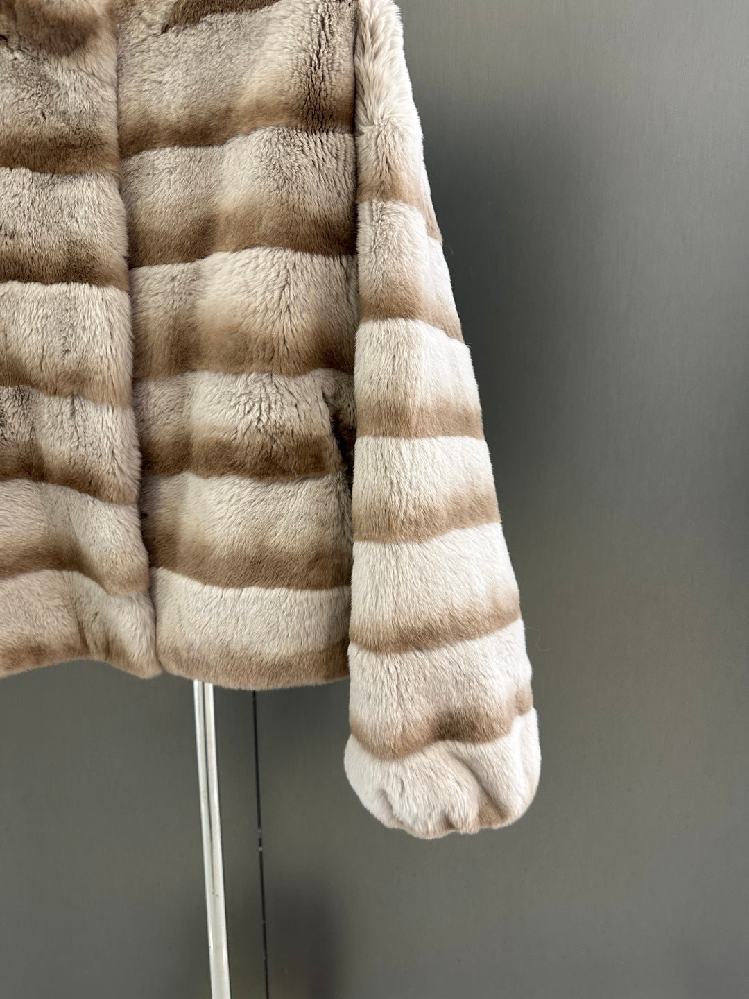 CD FW Coats Imported Milk Tea Rabbit Fur 343363
