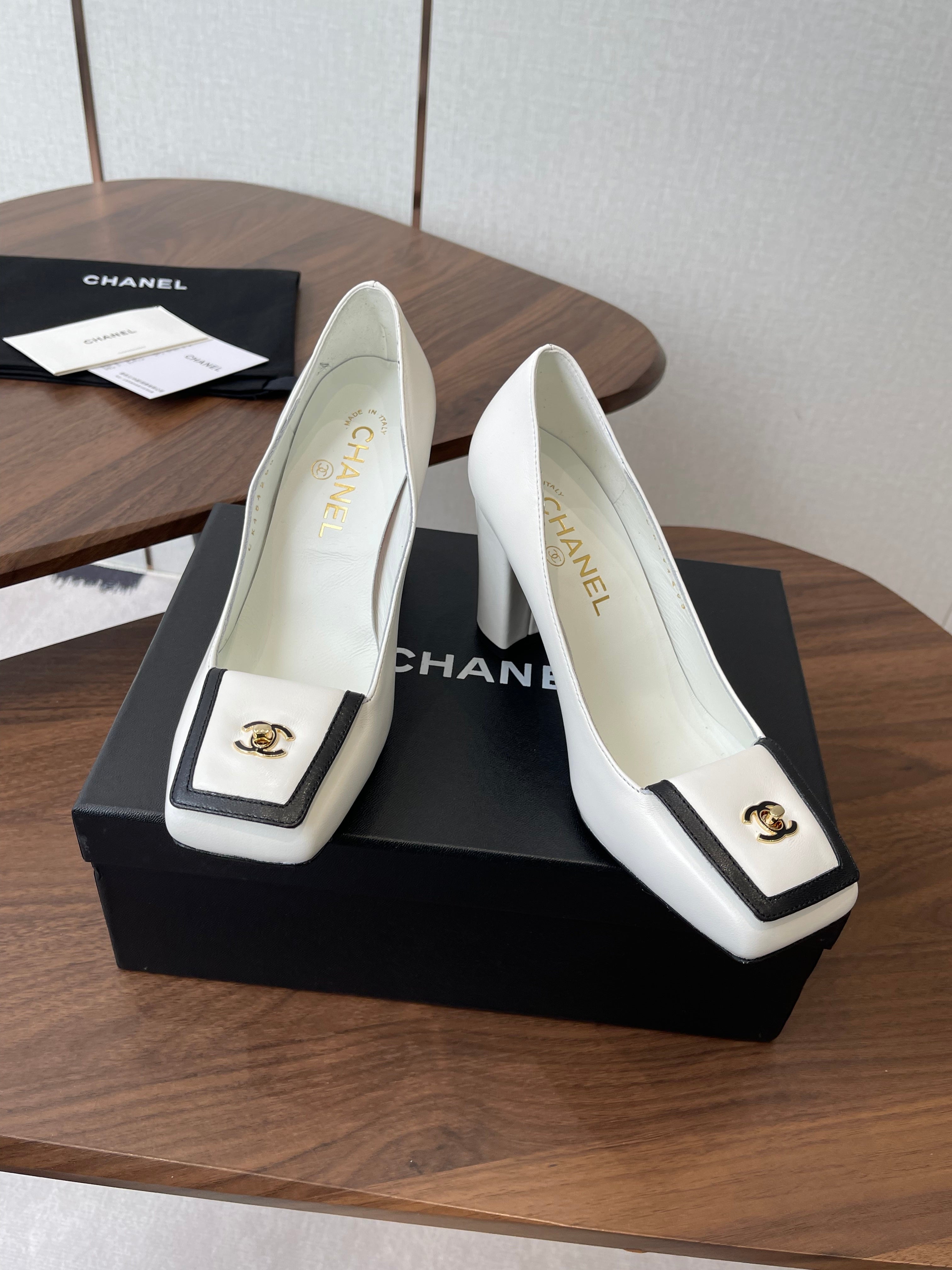 CC SS26 Mathieu Blazy Pumps 90mm White Sheepskin 529525