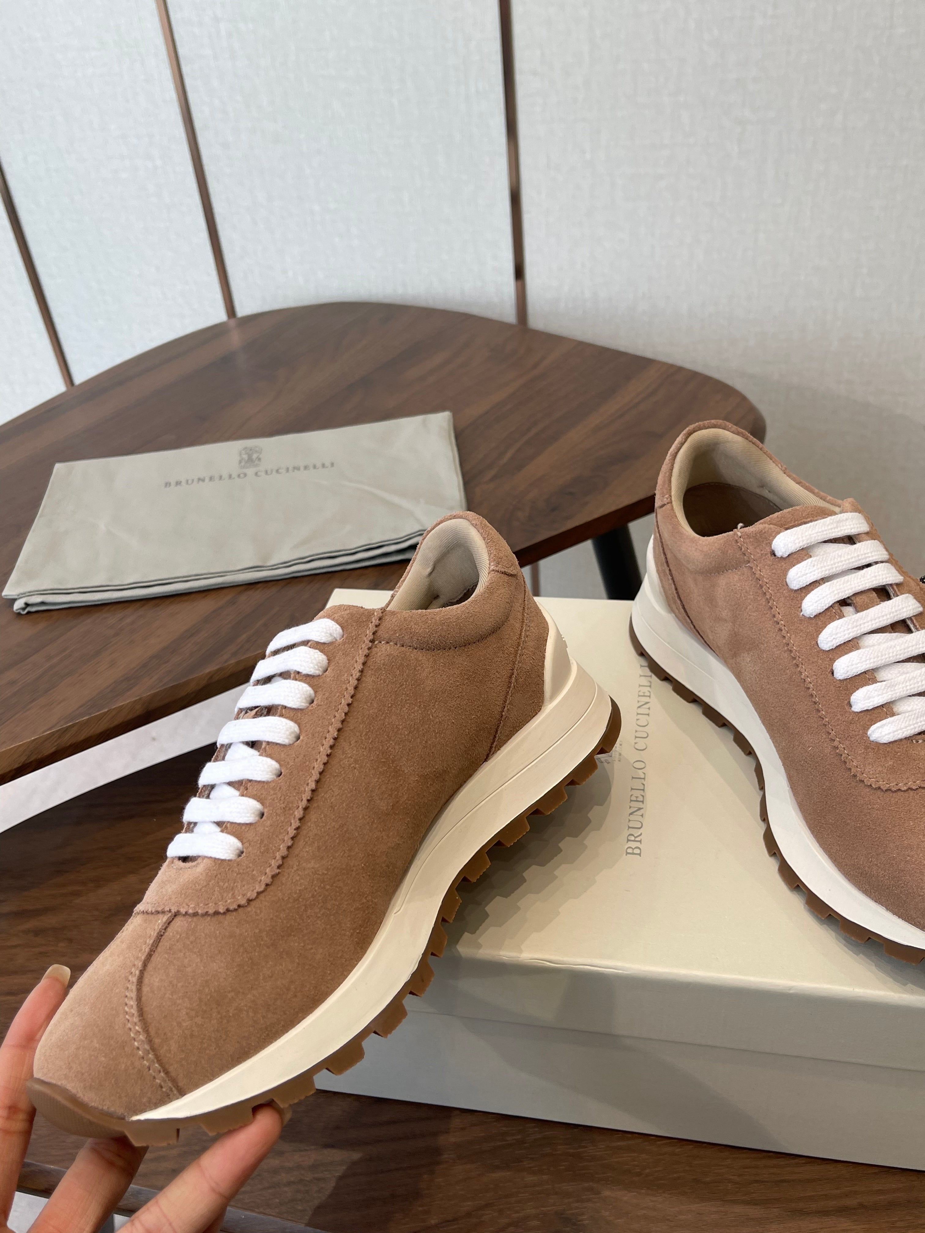 Brunello Runners With Shiny Tab Brown Suede 624495