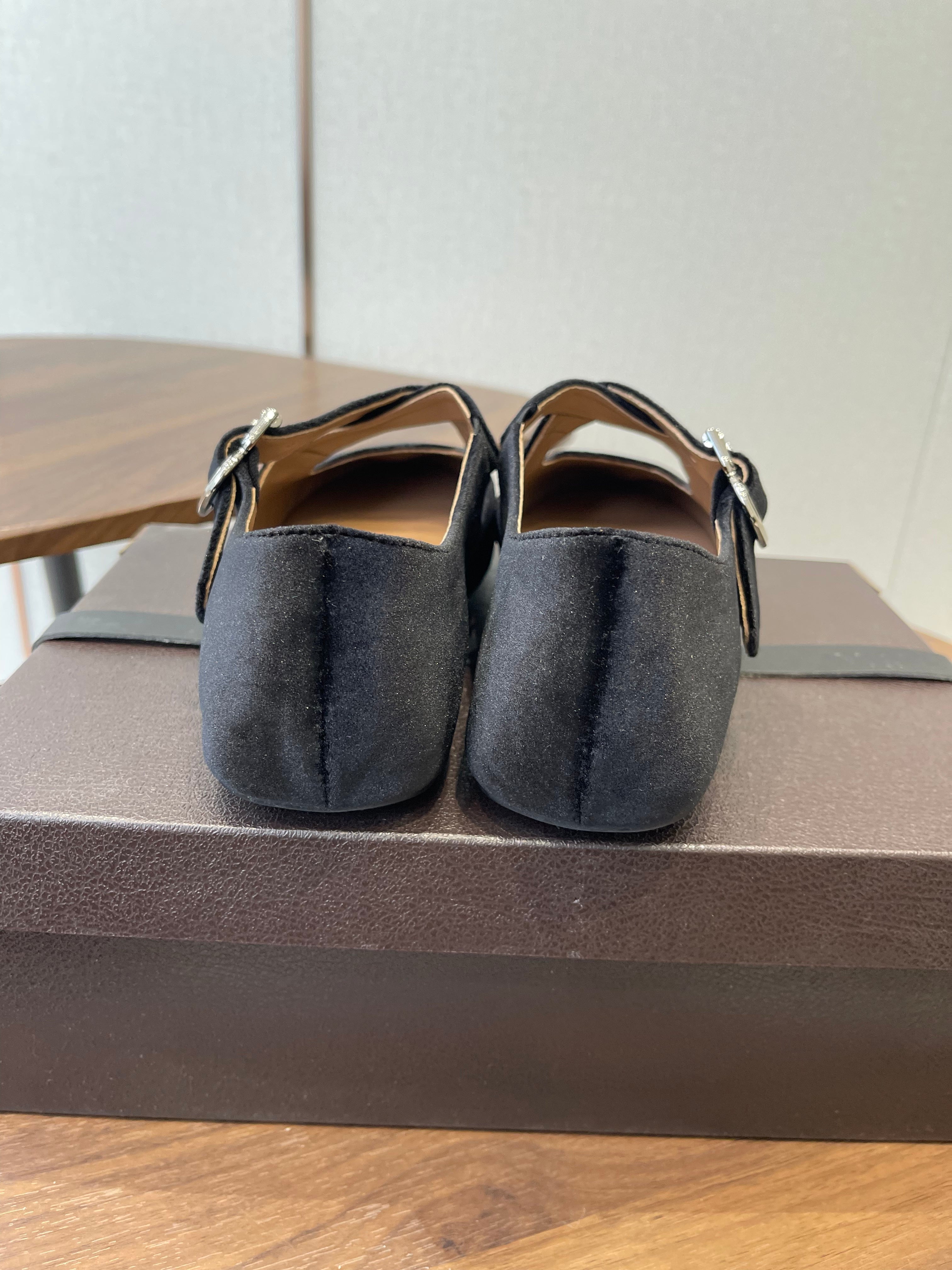 Alaïa Criss Cross Ballet Flat Black Velvet 633856