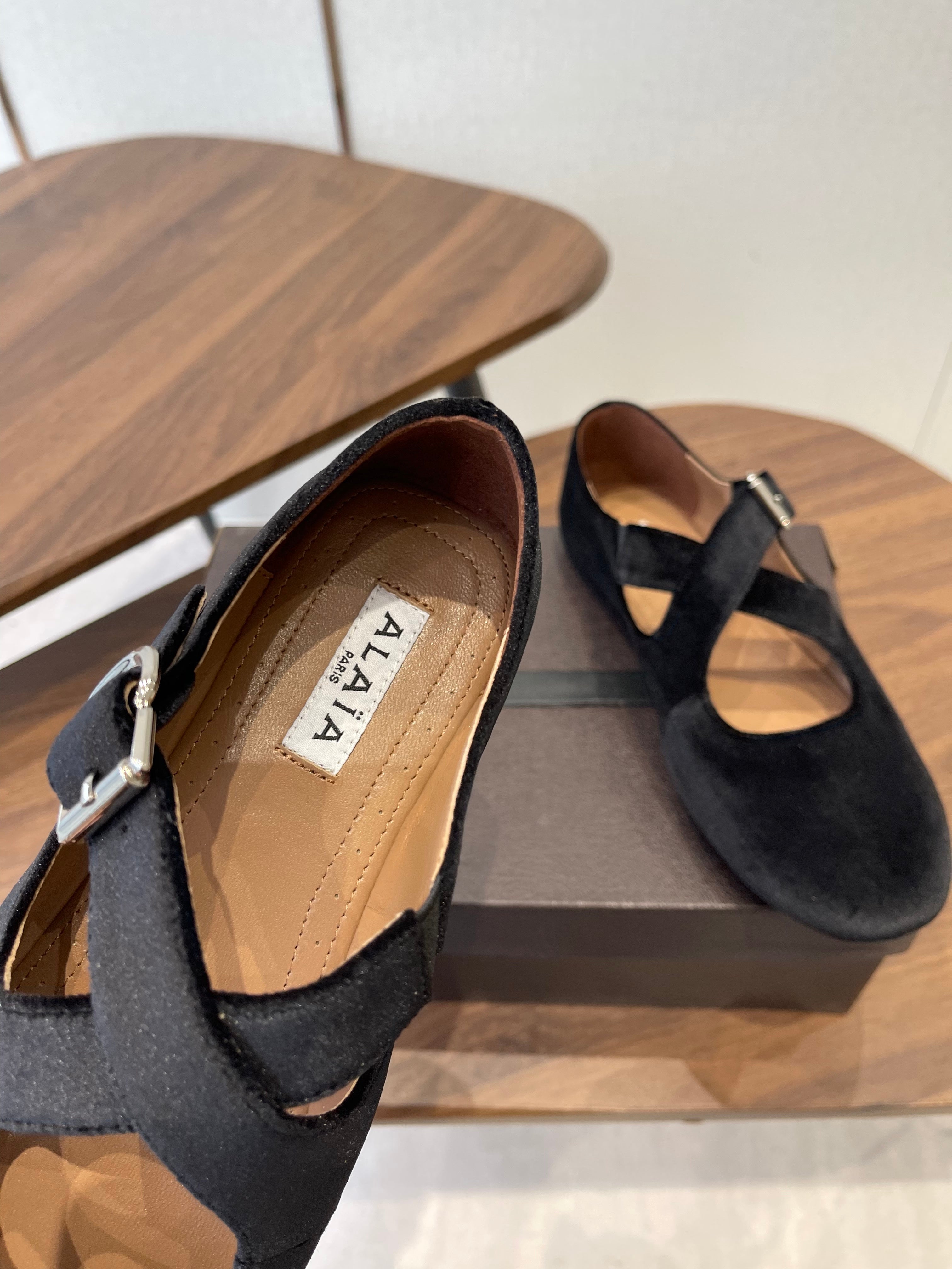 Alaïa Criss Cross Ballet Flat Black Velvet 633856