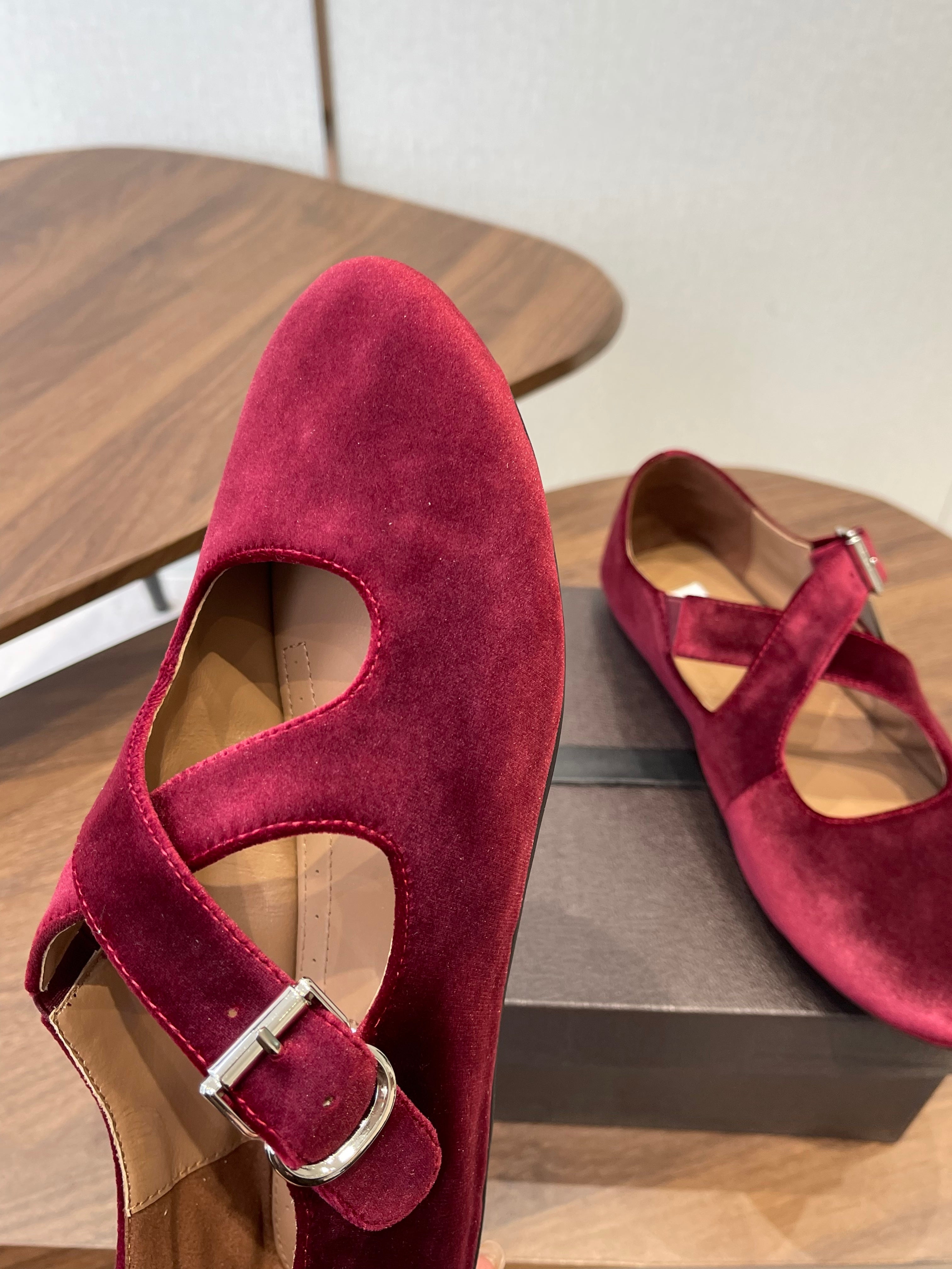 Alaïa Criss Cross Ballet Flat Red Velvet 633858